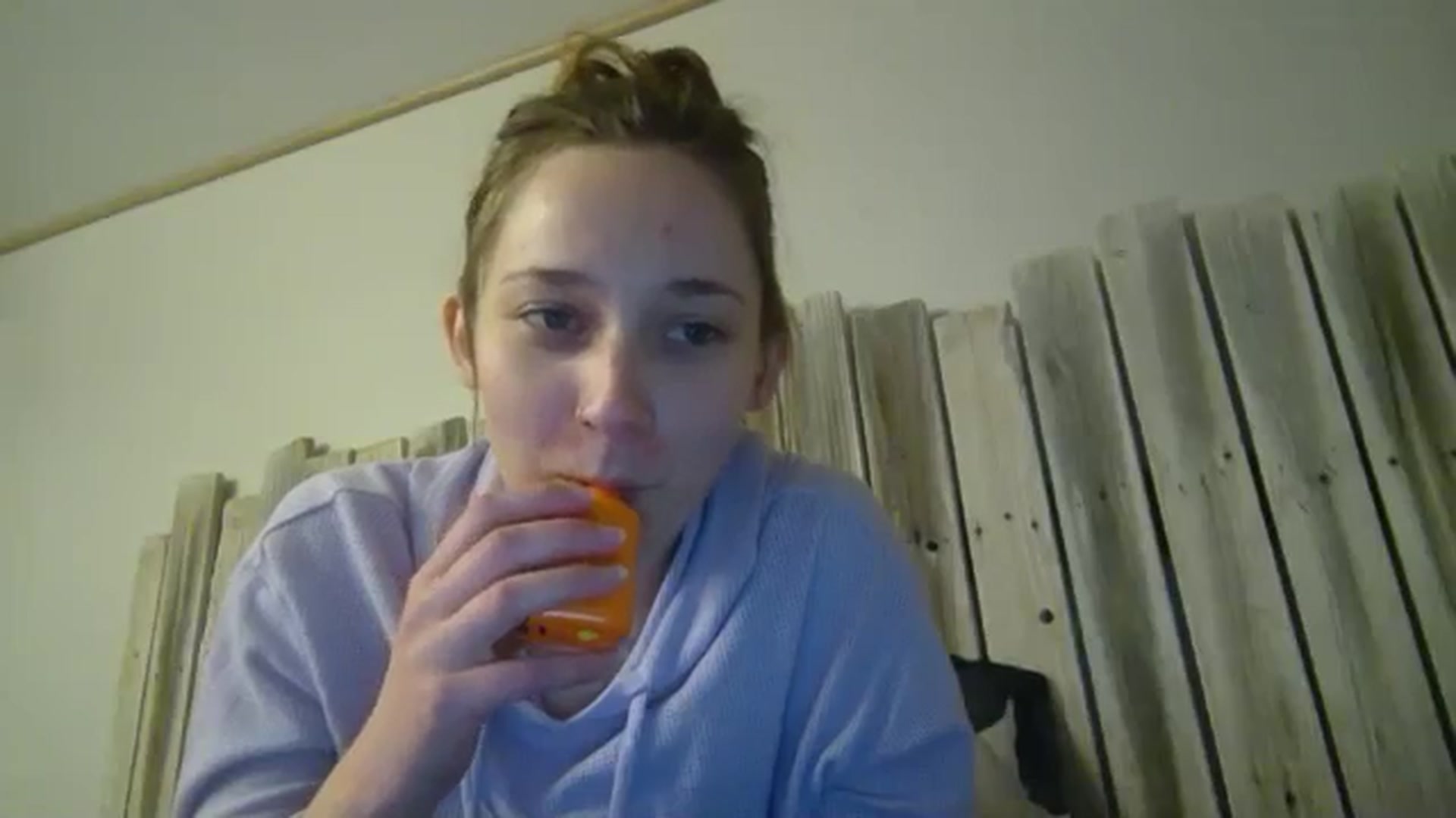 Gallery image thumbnail from hornyhippiexx's myfreecams stream on, 11/26/2024, 07:47 image 13 of 20