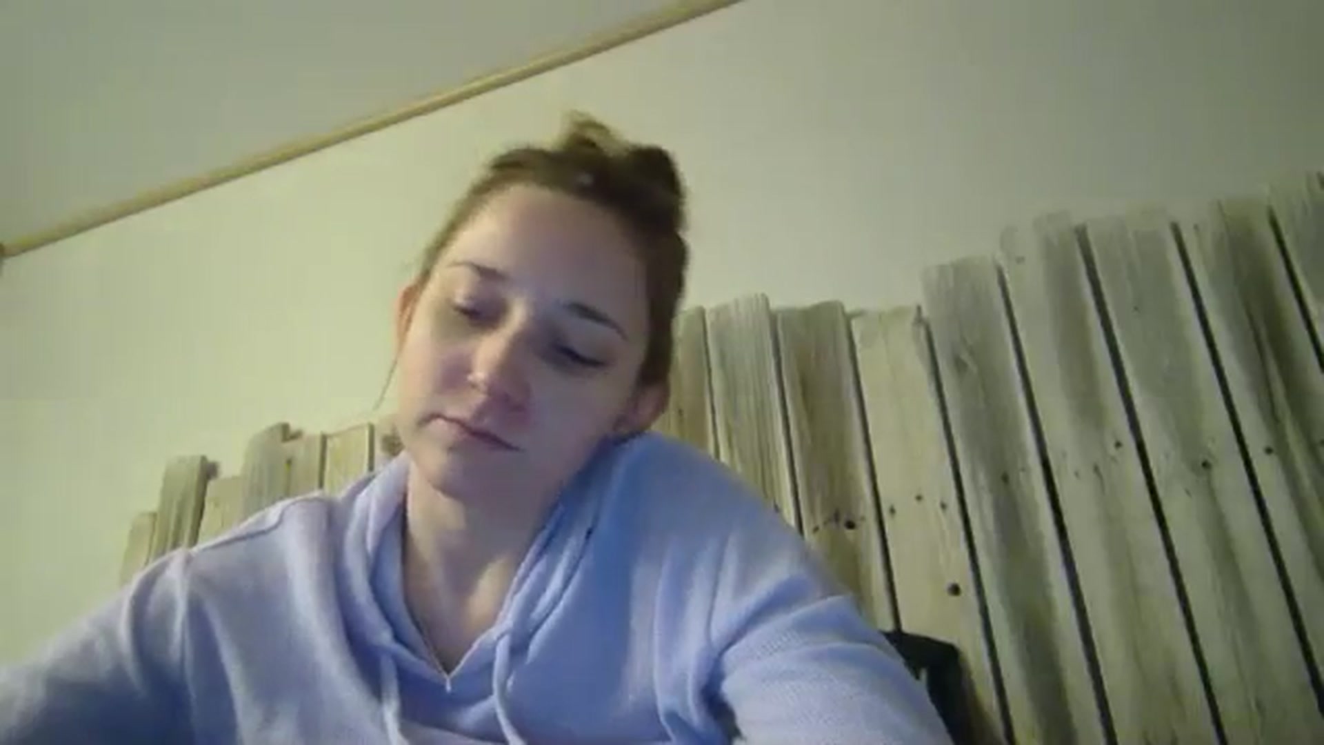 Gallery image thumbnail from hornyhippiexx's myfreecams stream on, 11/26/2024, 07:47 image 4 of 20