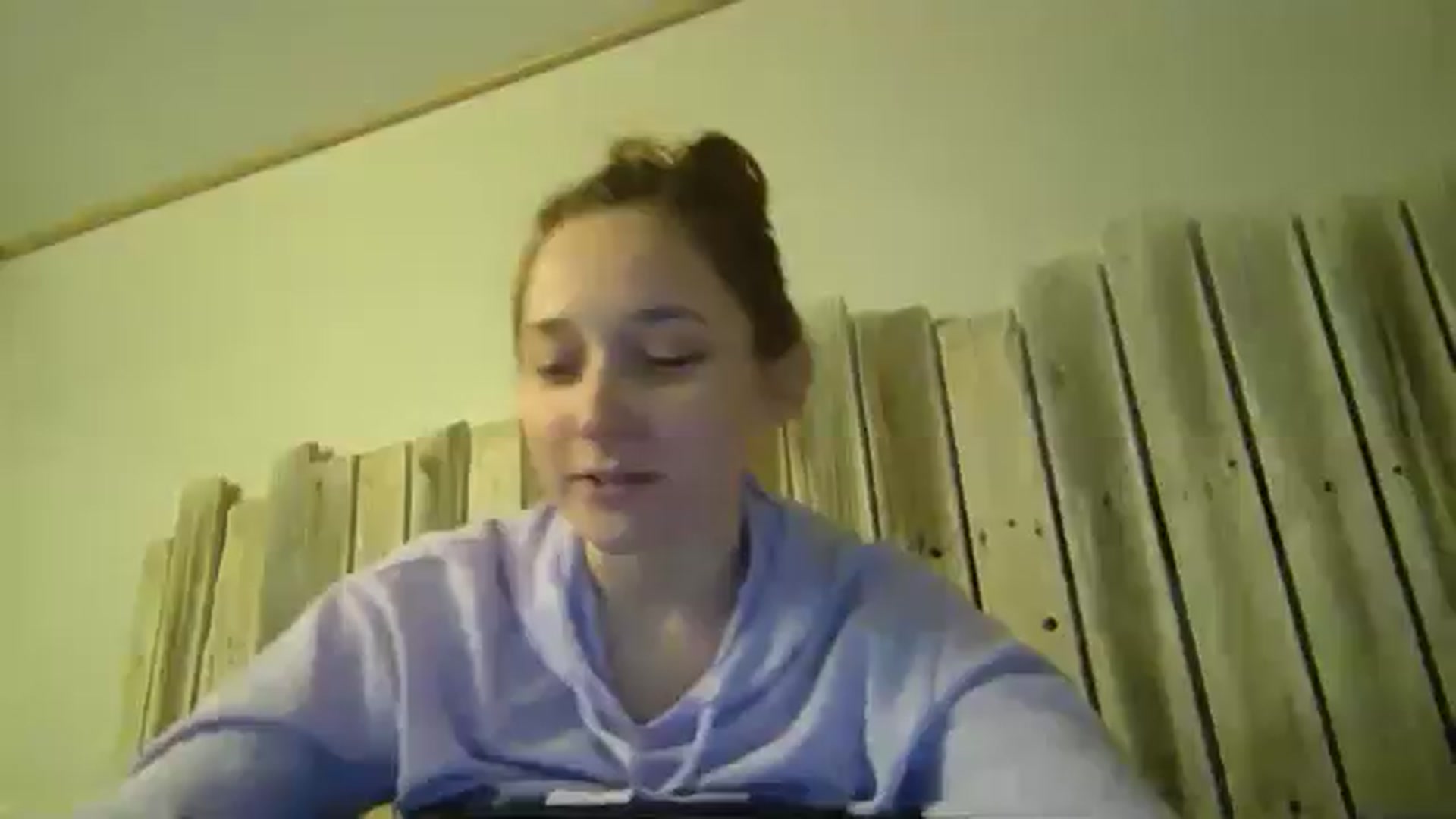 Gallery image thumbnail from hornyhippiexx's myfreecams stream on, 11/26/2024, 07:47 image 8 of 20
