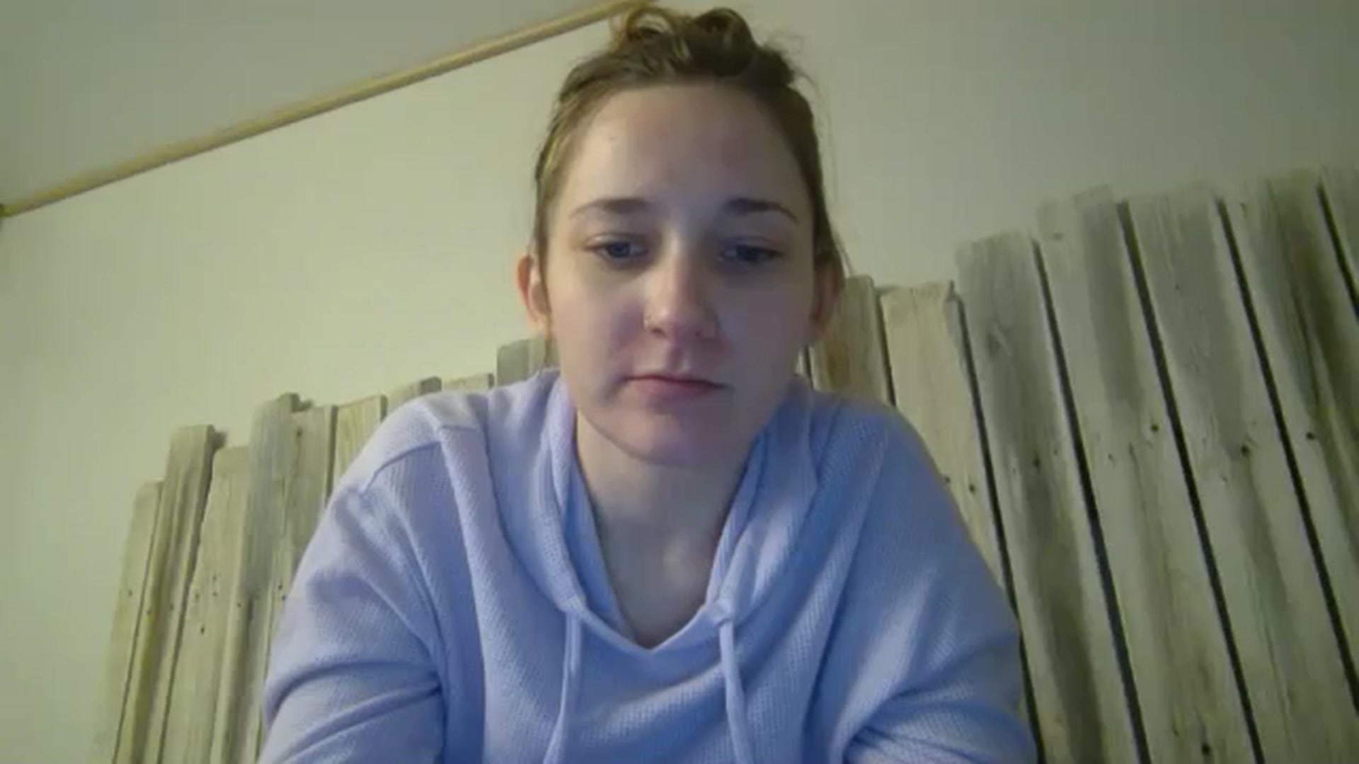 Gallery image thumbnail from hornyhippiexx's myfreecams stream on, 11/26/2024, 07:47 image 18 of 20