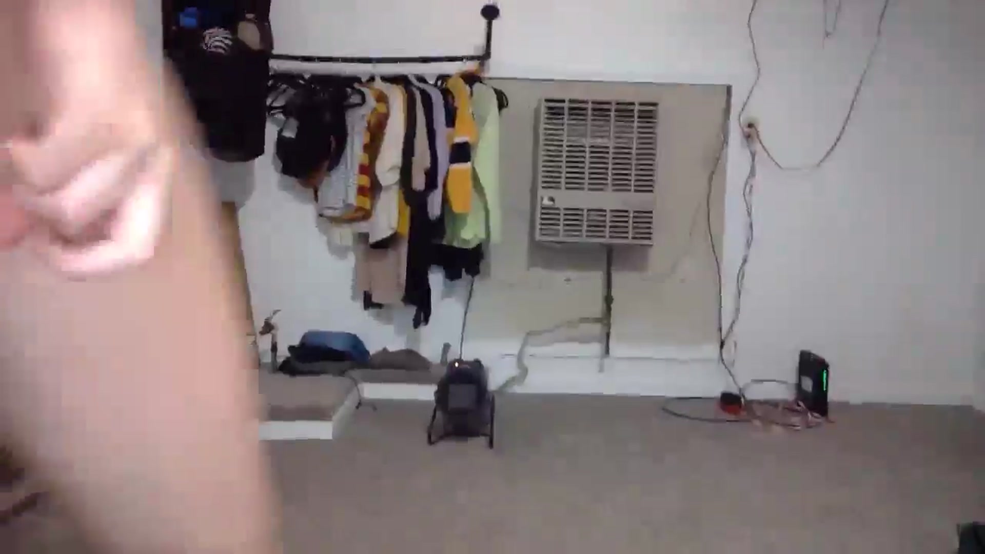 Gallery image thumbnail from hornyhippiexx's myfreecams stream on, 03/26/2025, 05:43 image 16 of 20