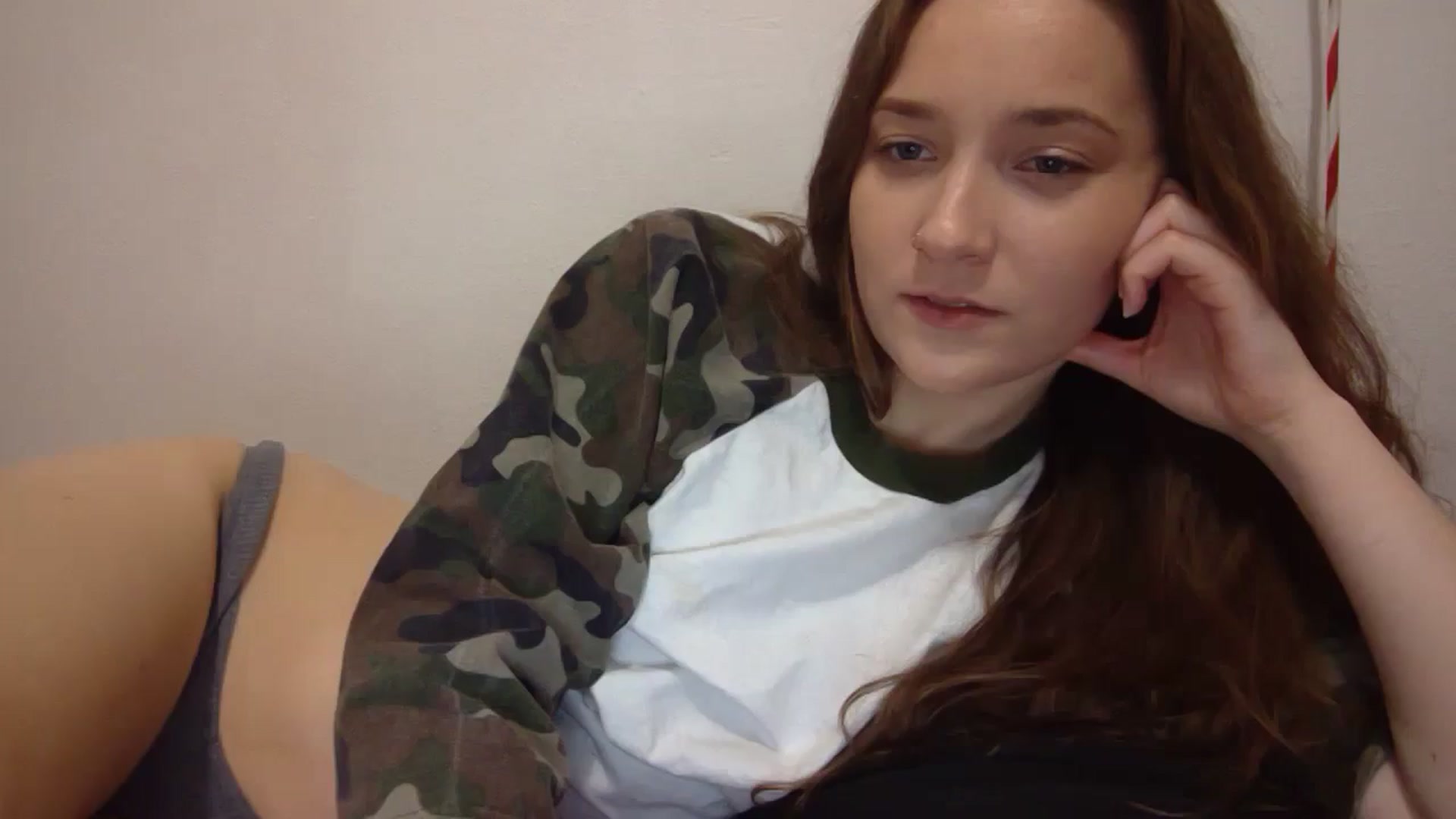 Gallery image thumbnail from hornyhippiexx's myfreecams stream on, 04/24/2025, 08:39 image 12 of 20