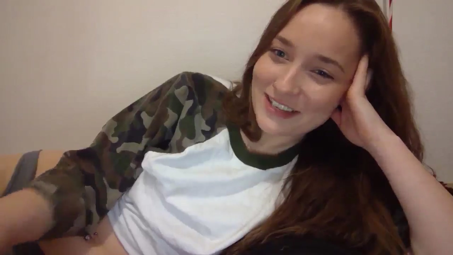 Gallery image thumbnail from hornyhippiexx's myfreecams stream on, 04/24/2025, 08:39 image 16 of 20