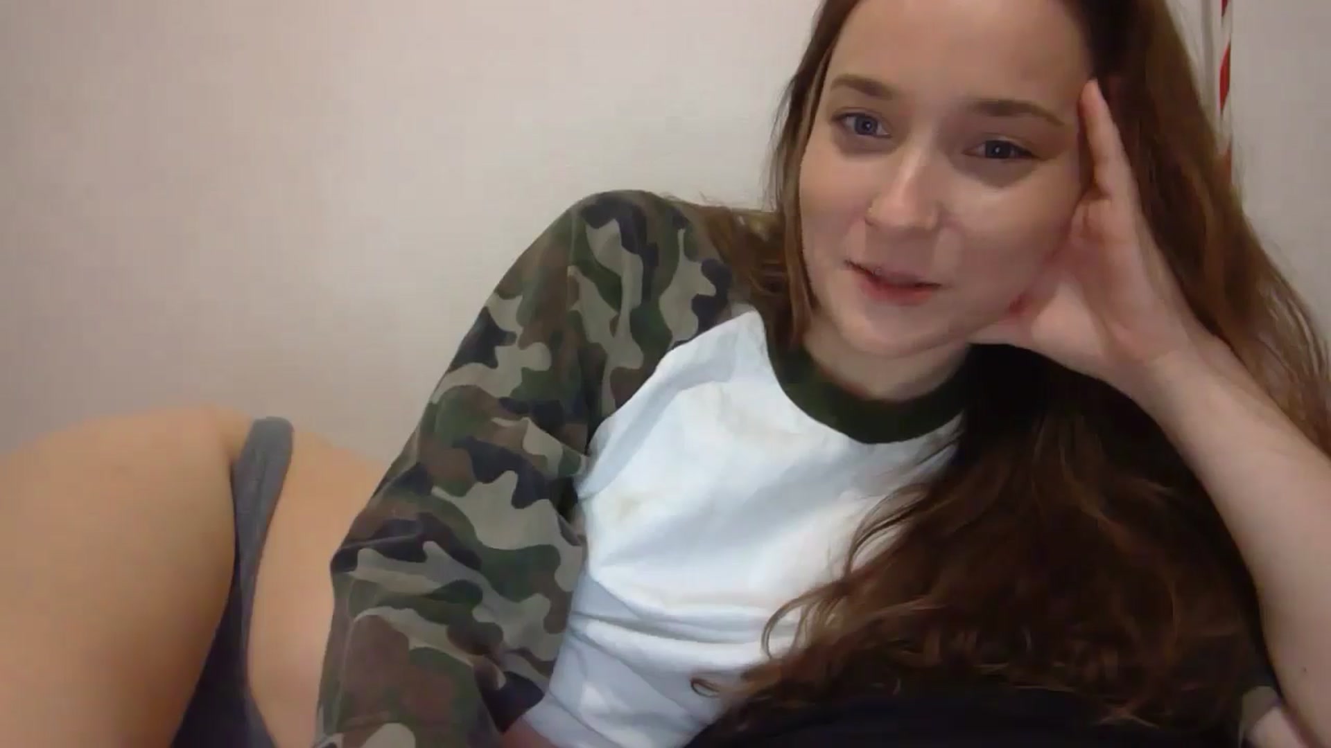 Gallery image thumbnail from hornyhippiexx's myfreecams stream on, 04/24/2025, 08:39 image 8 of 20