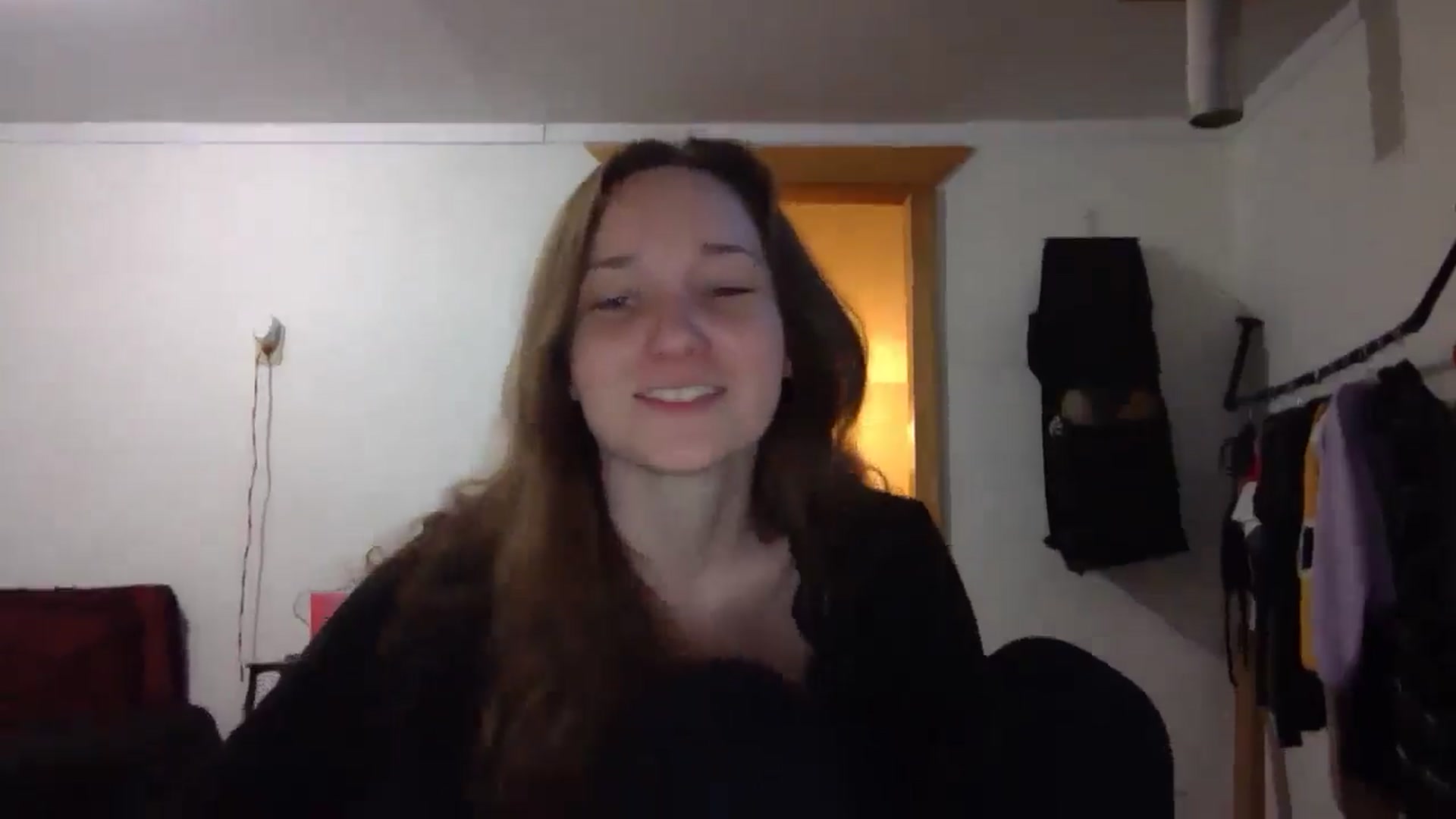 Gallery image thumbnail from hornyhippiexx's myfreecams stream on, 05/09/2025, 09:42 image 18 of 20