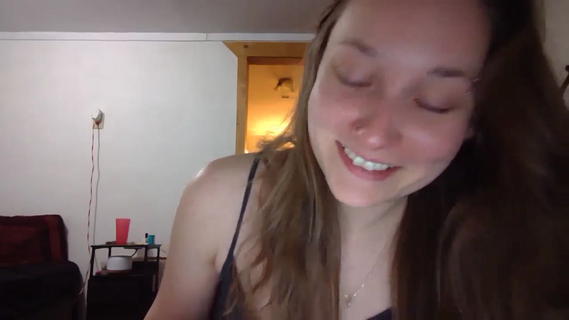 Gallery image thumbnail from hornyhippiexx's myfreecams stream on, 05/09/2025, 09:42 image 2 of 20