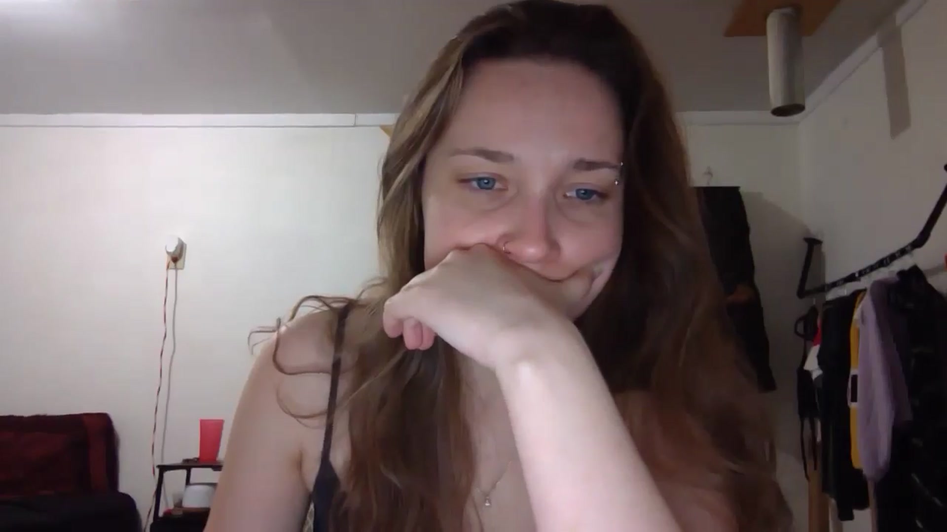 Gallery image thumbnail from hornyhippiexx's myfreecams stream on, 05/09/2025, 09:42 image 6 of 20