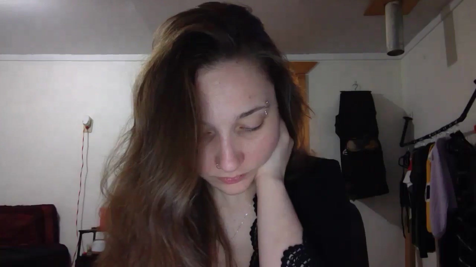 Gallery image thumbnail from hornyhippiexx's myfreecams stream on, 05/09/2025, 09:42 image 16 of 20
