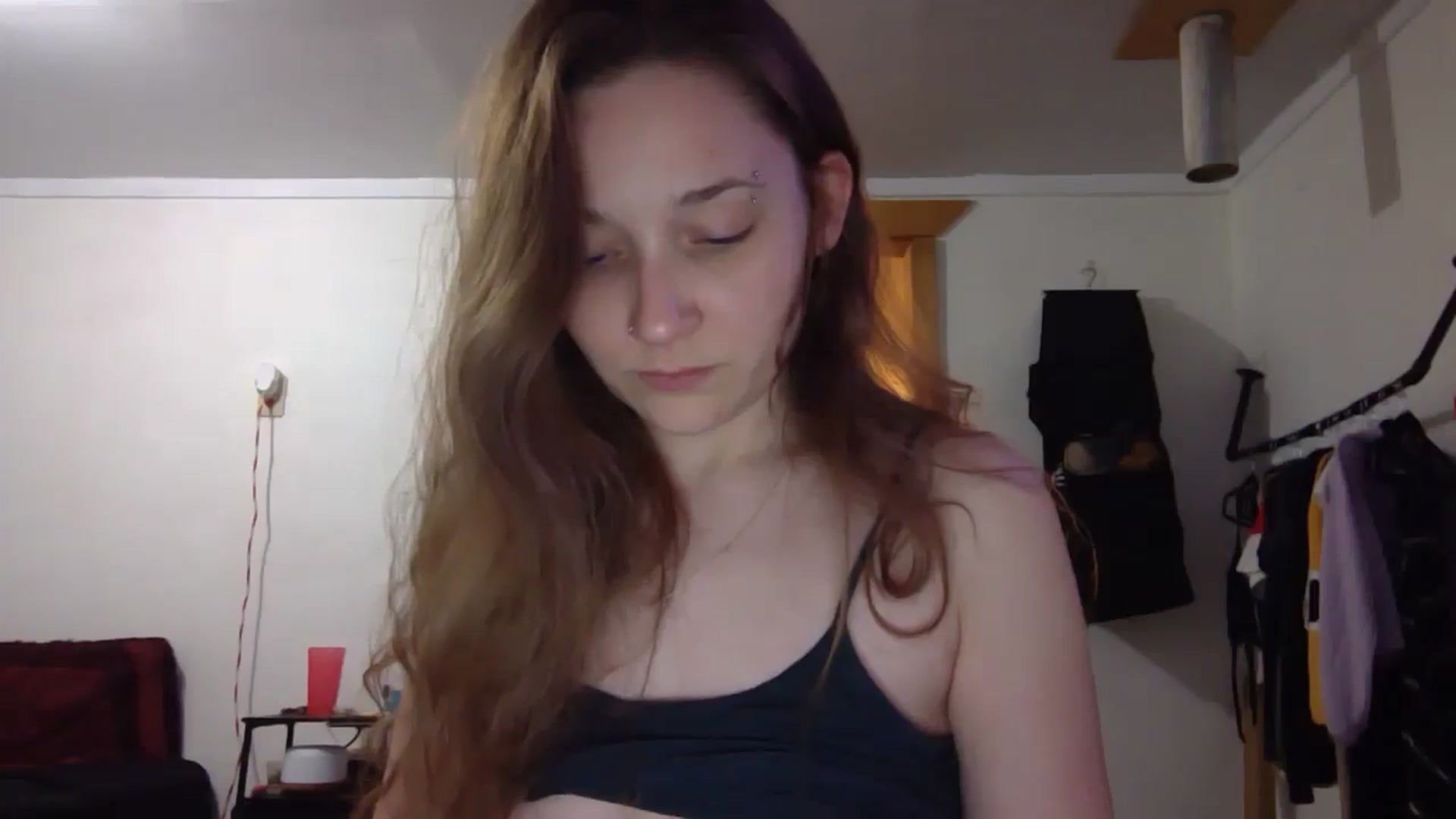 Gallery image thumbnail from hornyhippiexx's myfreecams stream on, 05/09/2025, 09:42 image 7 of 20
