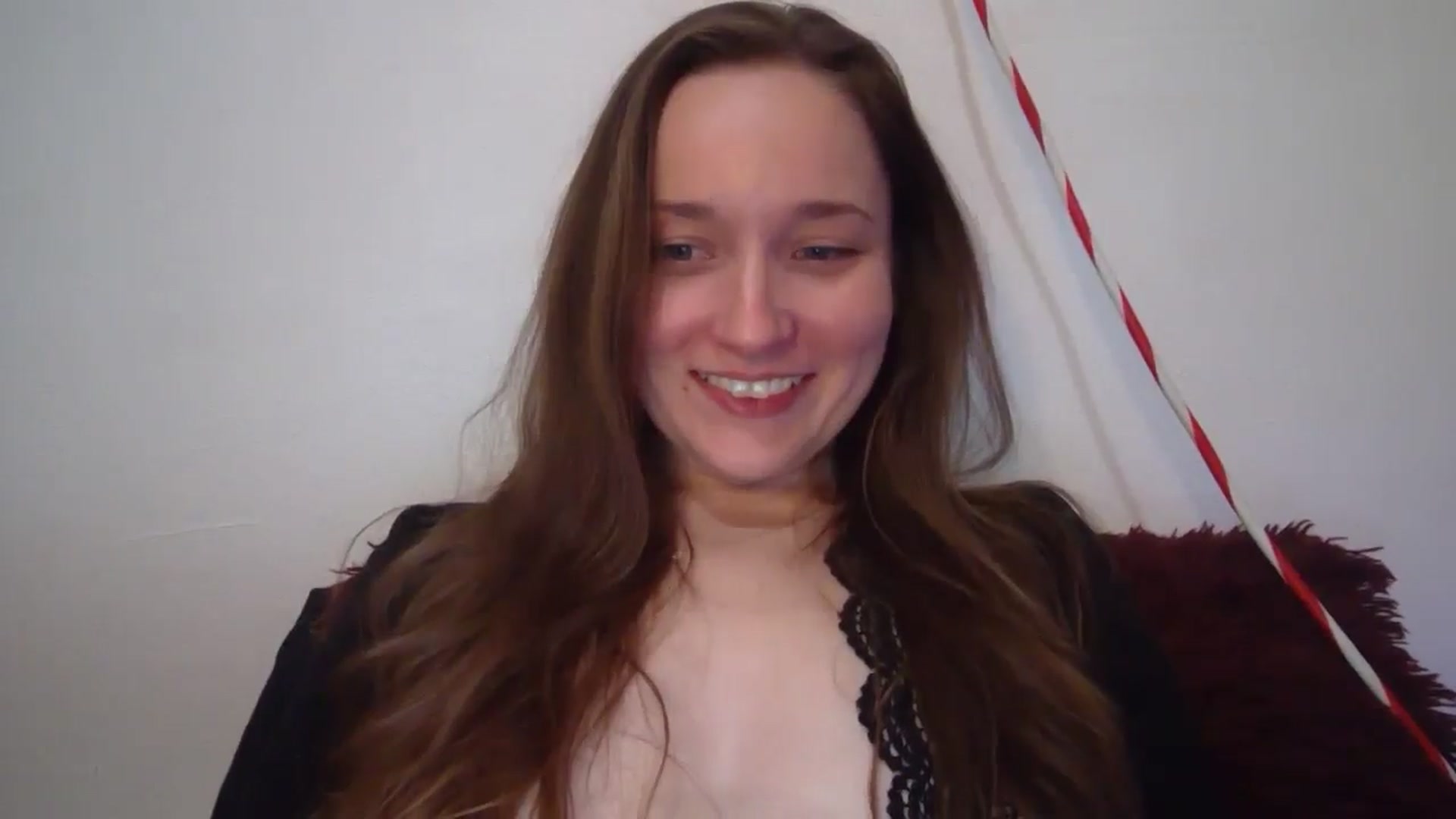 Gallery image thumbnail from hornyhippiexx's myfreecams stream on, 11/30/2025, 11:28 image 12 of 20