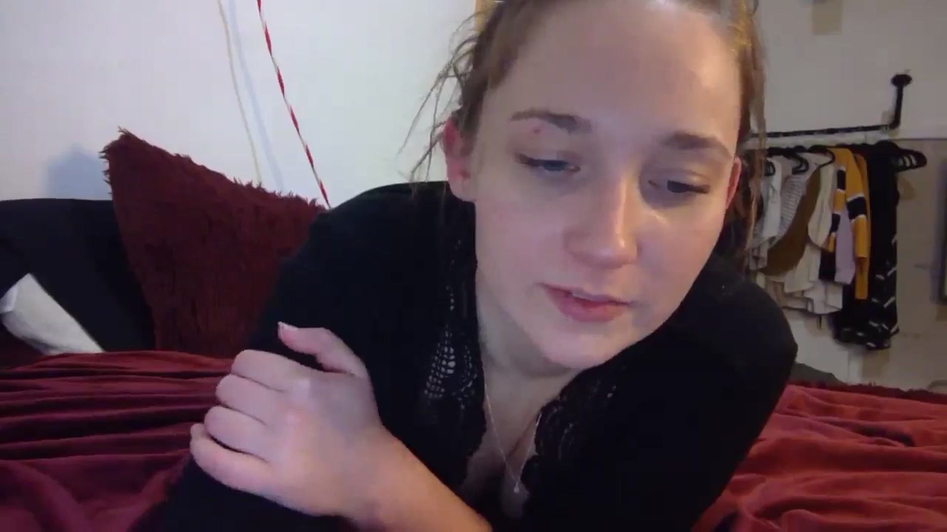 Gallery image thumbnail from hornyhippiexx's myfreecams stream on, 11/30/2025, 12:46 image 15 of 20