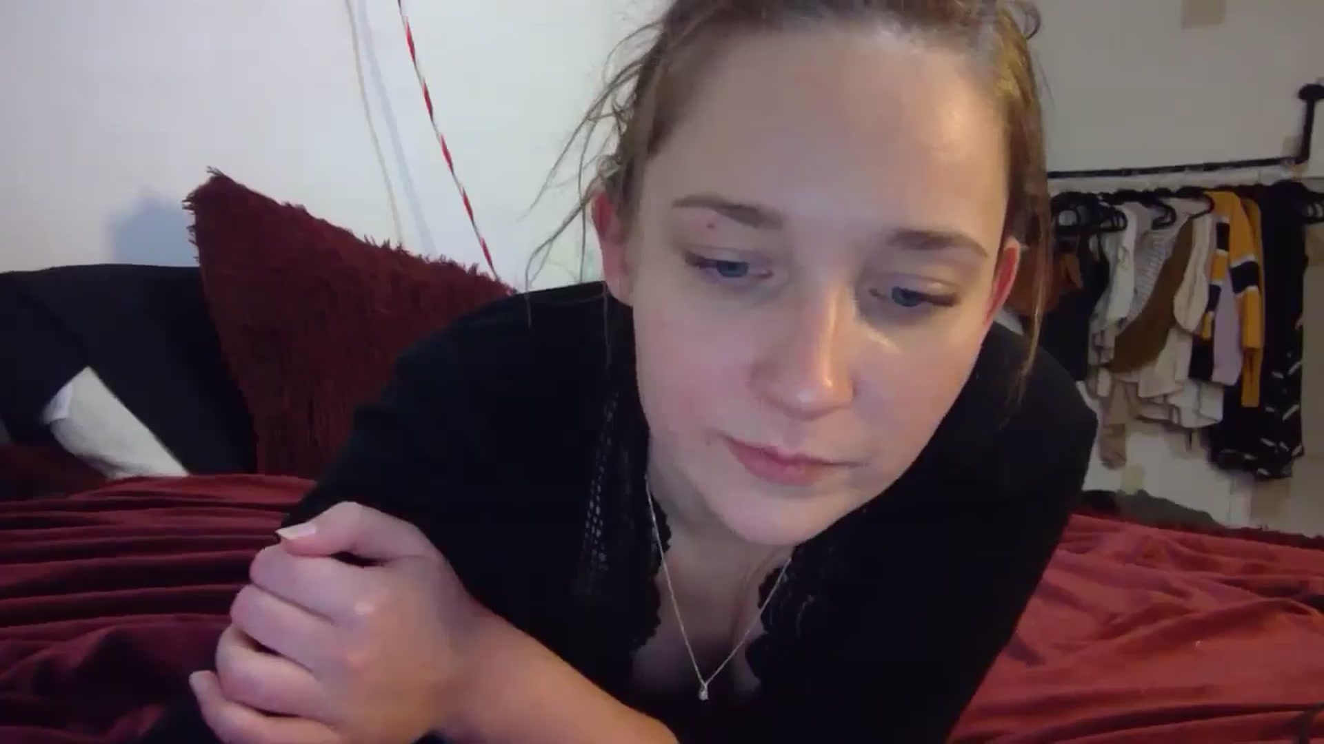 Gallery image thumbnail from hornyhippiexx's myfreecams stream on, 11/30/2025, 12:46 image 14 of 20