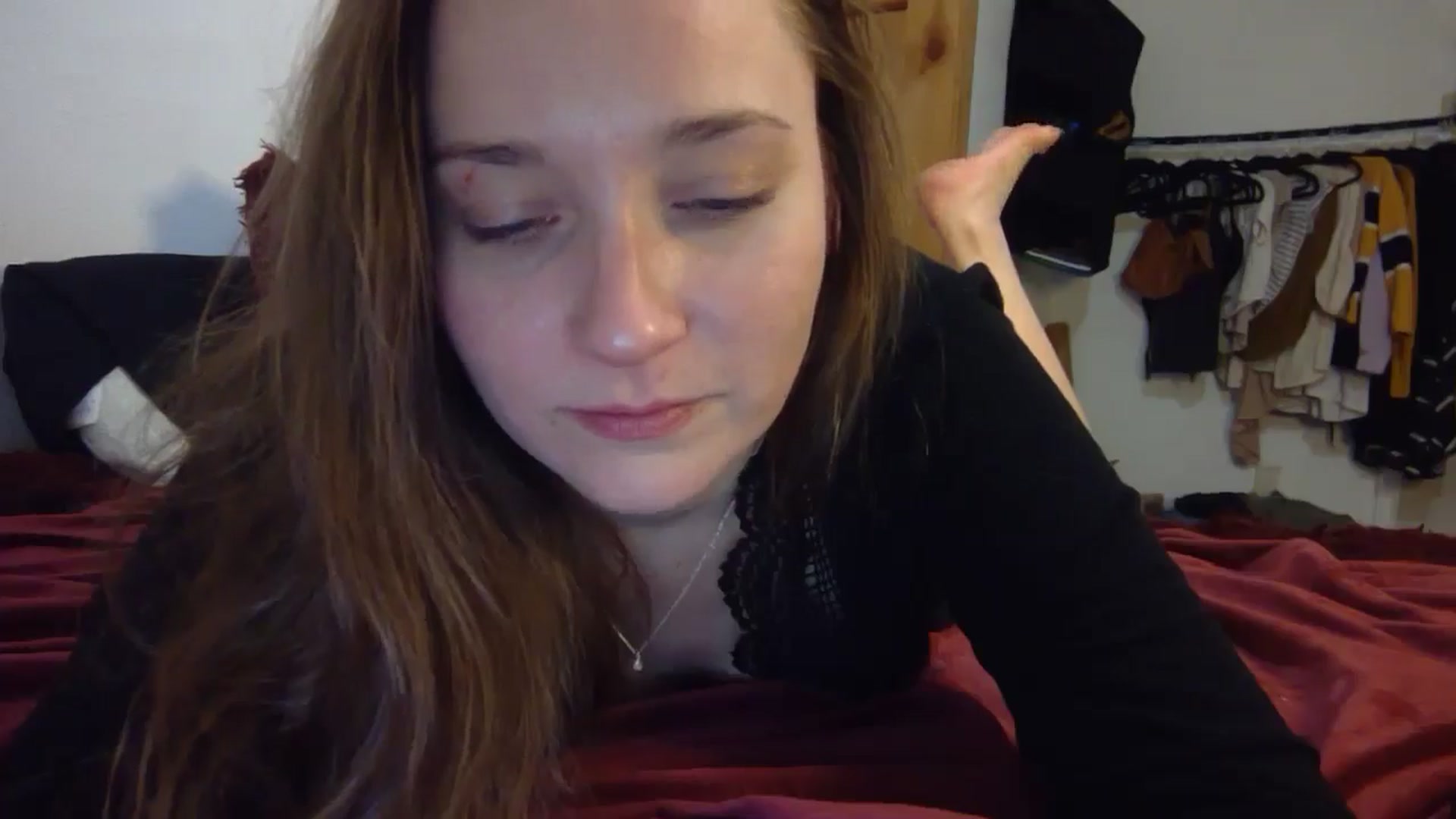 Gallery image thumbnail from hornyhippiexx's myfreecams stream on, 11/30/2025, 12:46 image 12 of 20