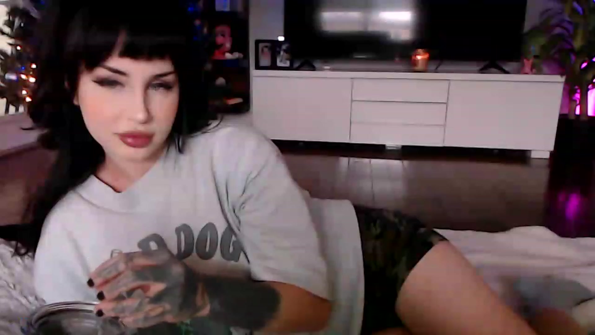 Gallery image thumbnail from hornyunicornn's myfreecams stream on, 12/06/2022, 21:36 image 9 of 20