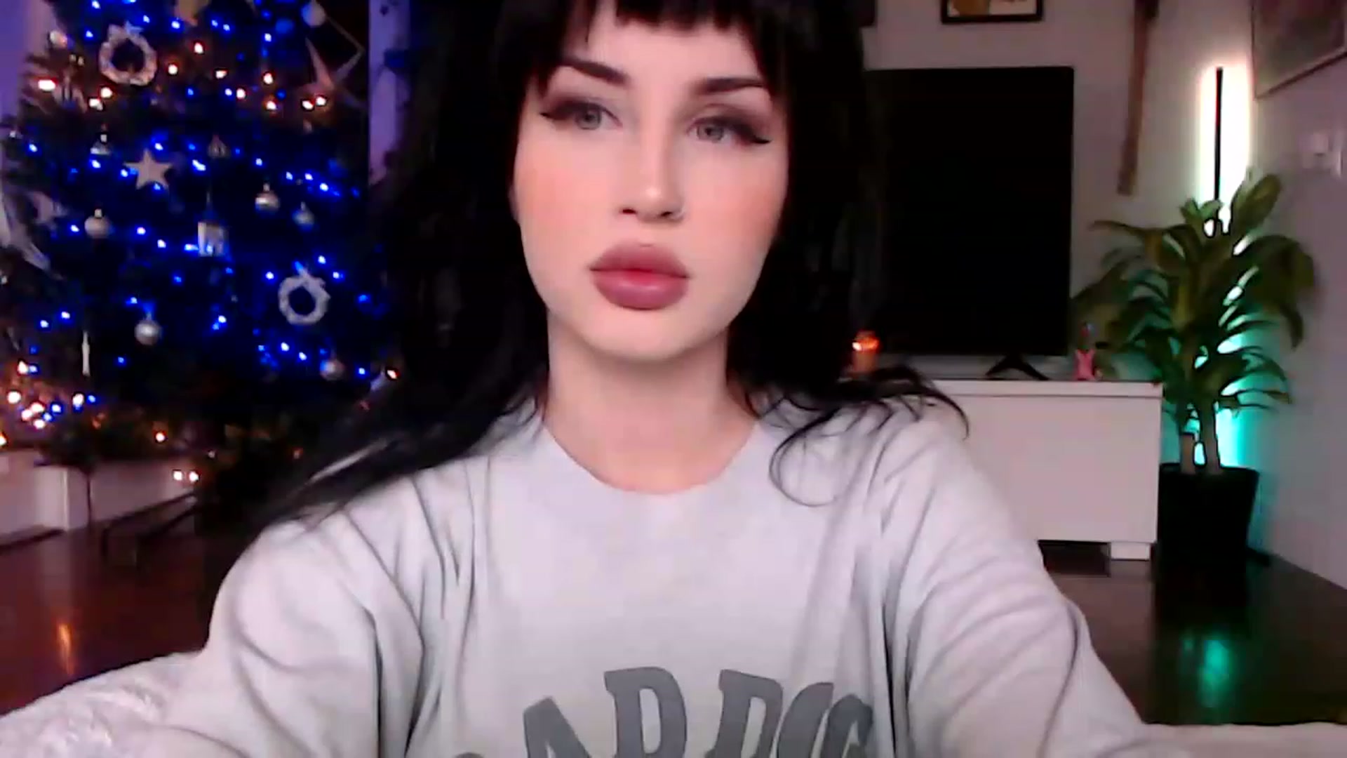 Gallery image thumbnail from hornyunicornn's myfreecams stream on, 12/06/2022, 21:36 image 1 of 20
