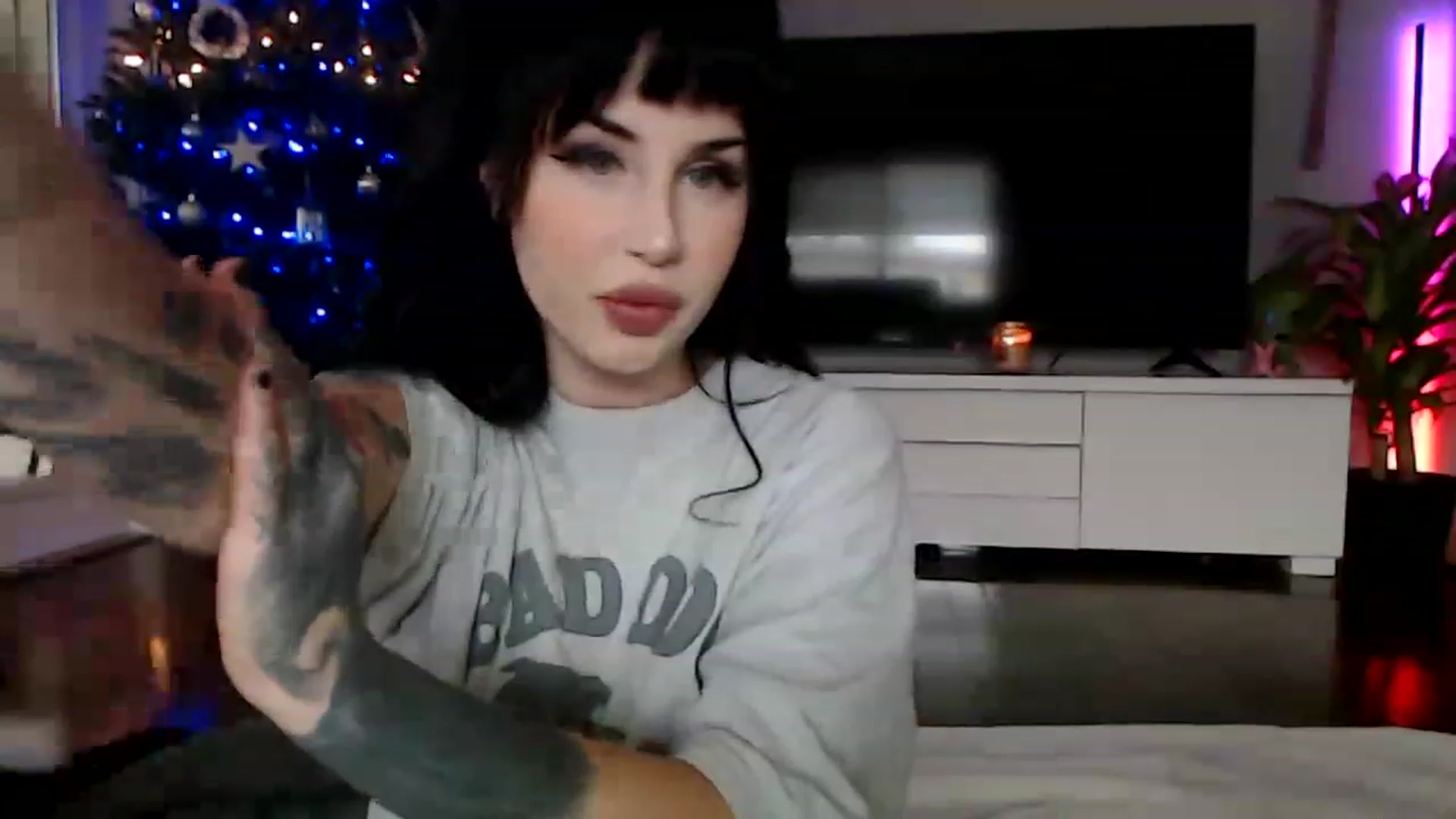 Gallery image thumbnail from hornyunicornn's myfreecams stream on, 12/06/2022, 22:00 image 7 of 20