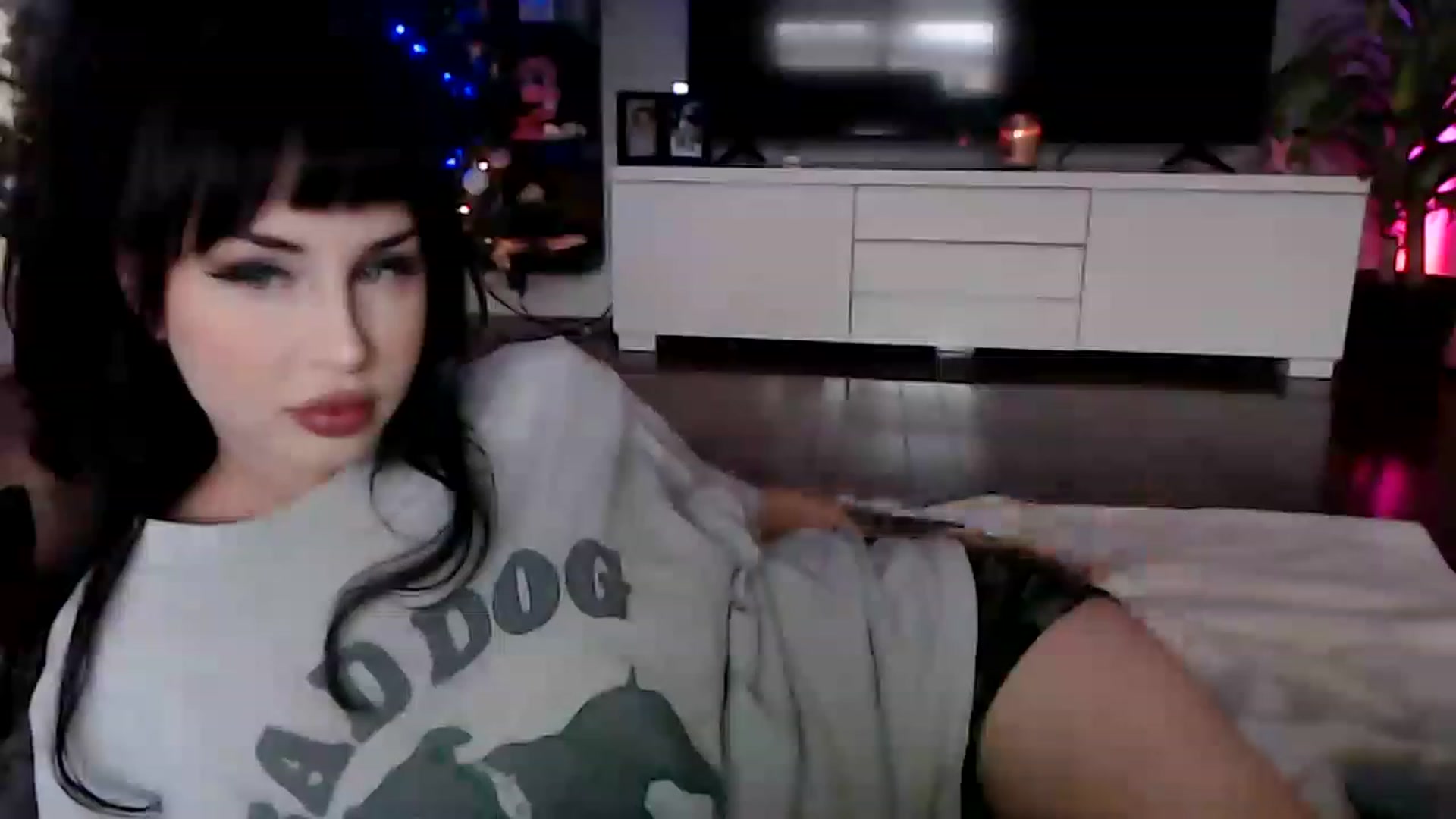 Gallery image thumbnail from hornyunicornn's myfreecams stream on, 12/06/2022, 22:00 image 12 of 20