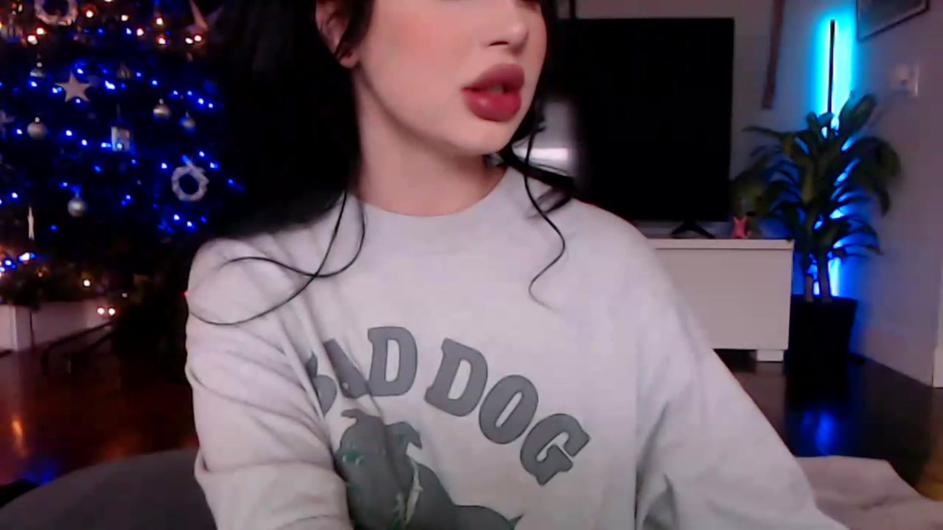 Gallery image thumbnail from hornyunicornn's myfreecams stream on, 12/06/2022, 22:00 image 4 of 20