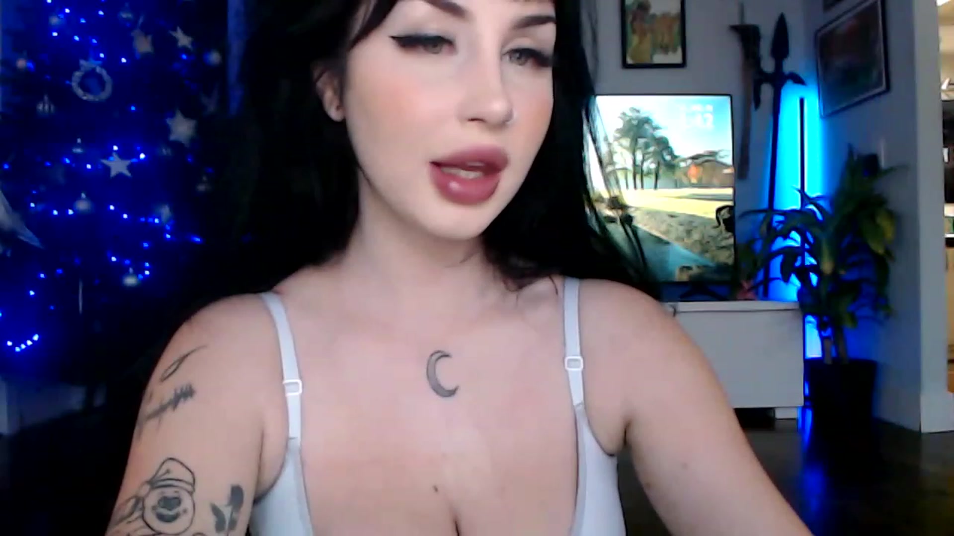 Gallery image thumbnail from hornyunicornn's myfreecams stream on, 12/30/2022, 23:55 image 7 of 20