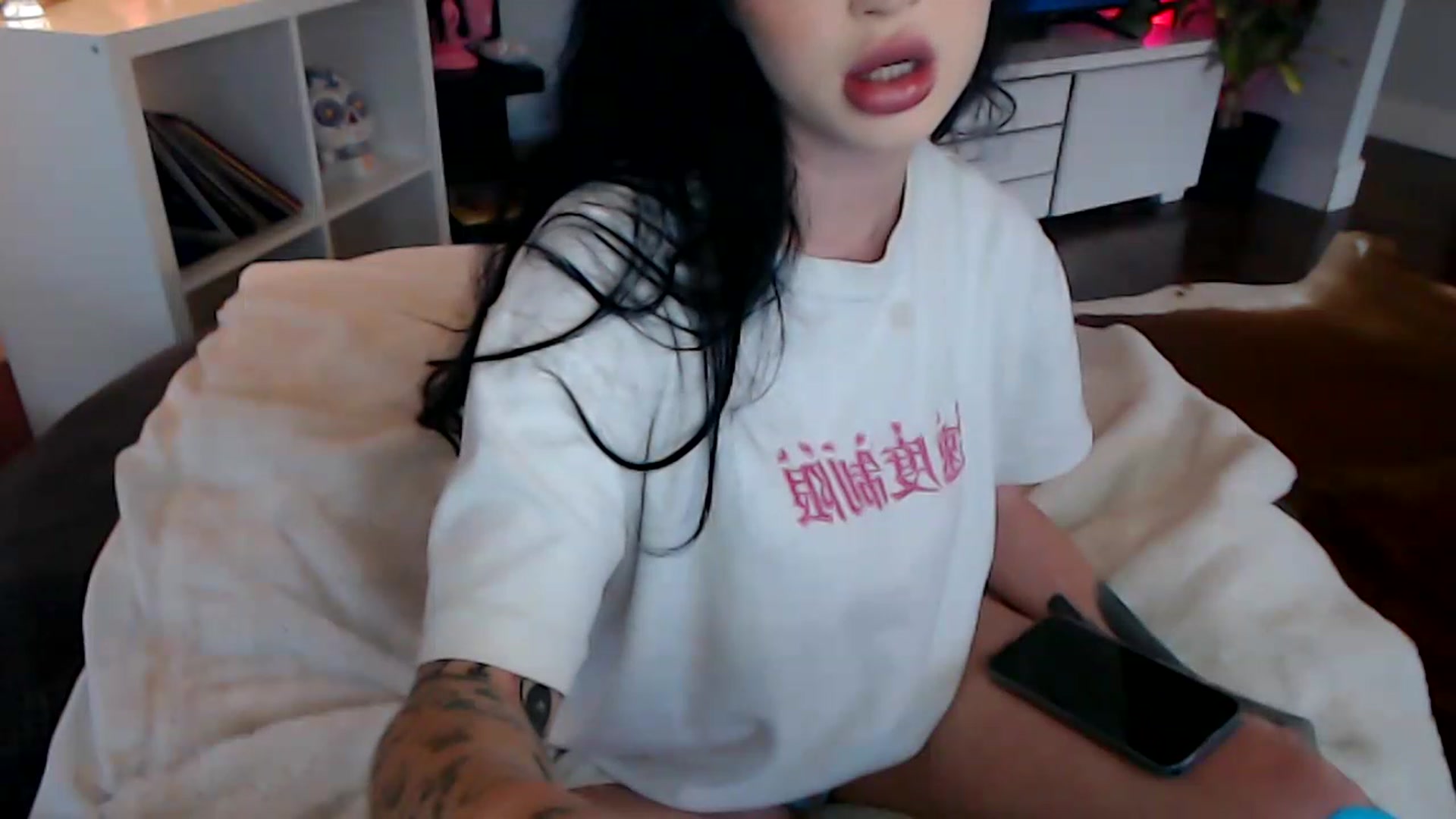 Gallery image thumbnail from hornyunicornn's myfreecams stream on, 02/03/2023, 22:05 image 15 of 20