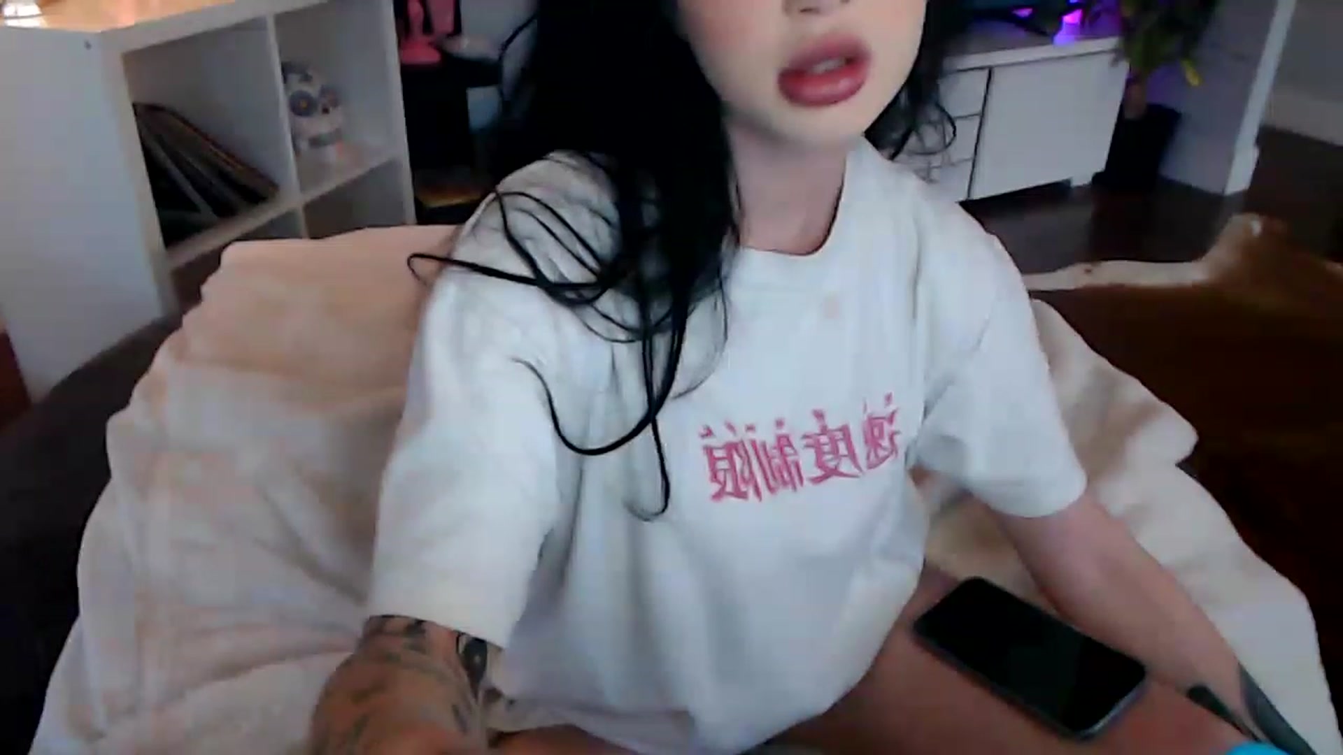 Gallery image thumbnail from hornyunicornn's myfreecams stream on, 02/03/2023, 22:05 image 17 of 20
