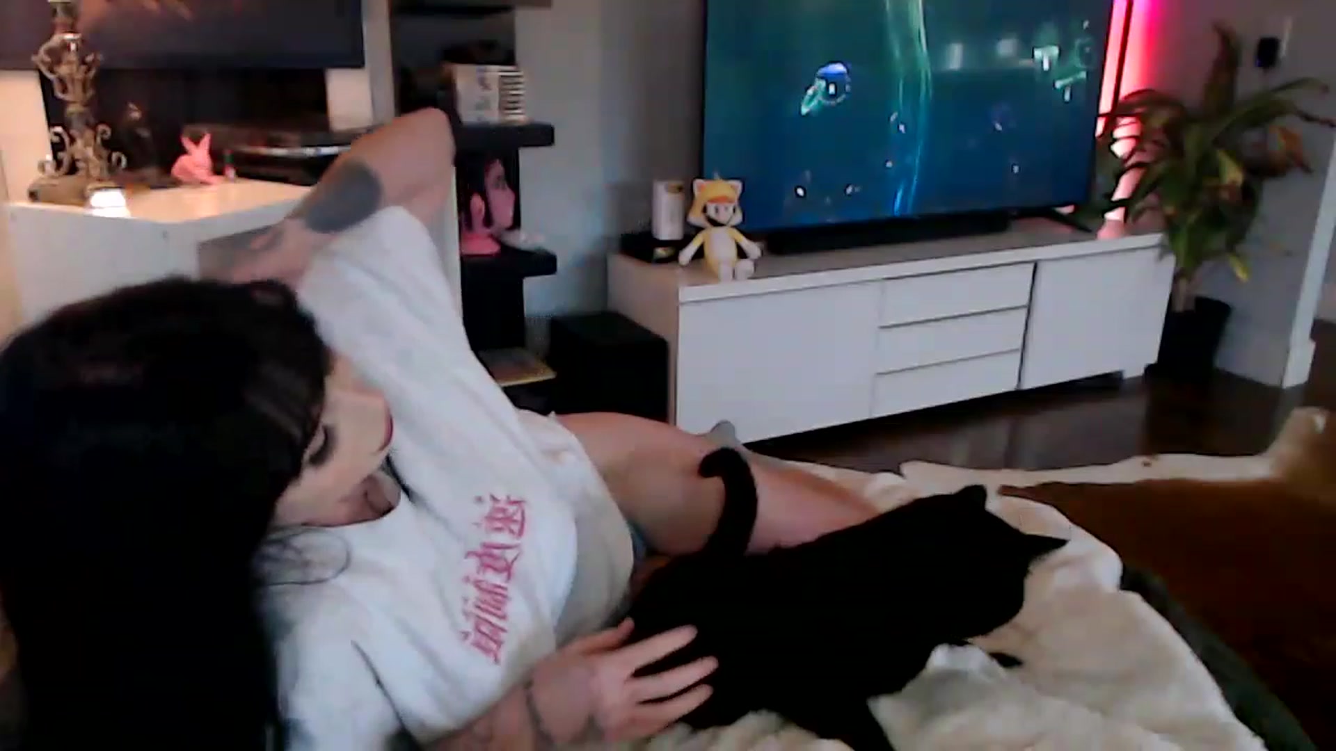 Gallery image thumbnail from hornyunicornn's myfreecams stream on, 02/03/2023, 22:28 image 9 of 20