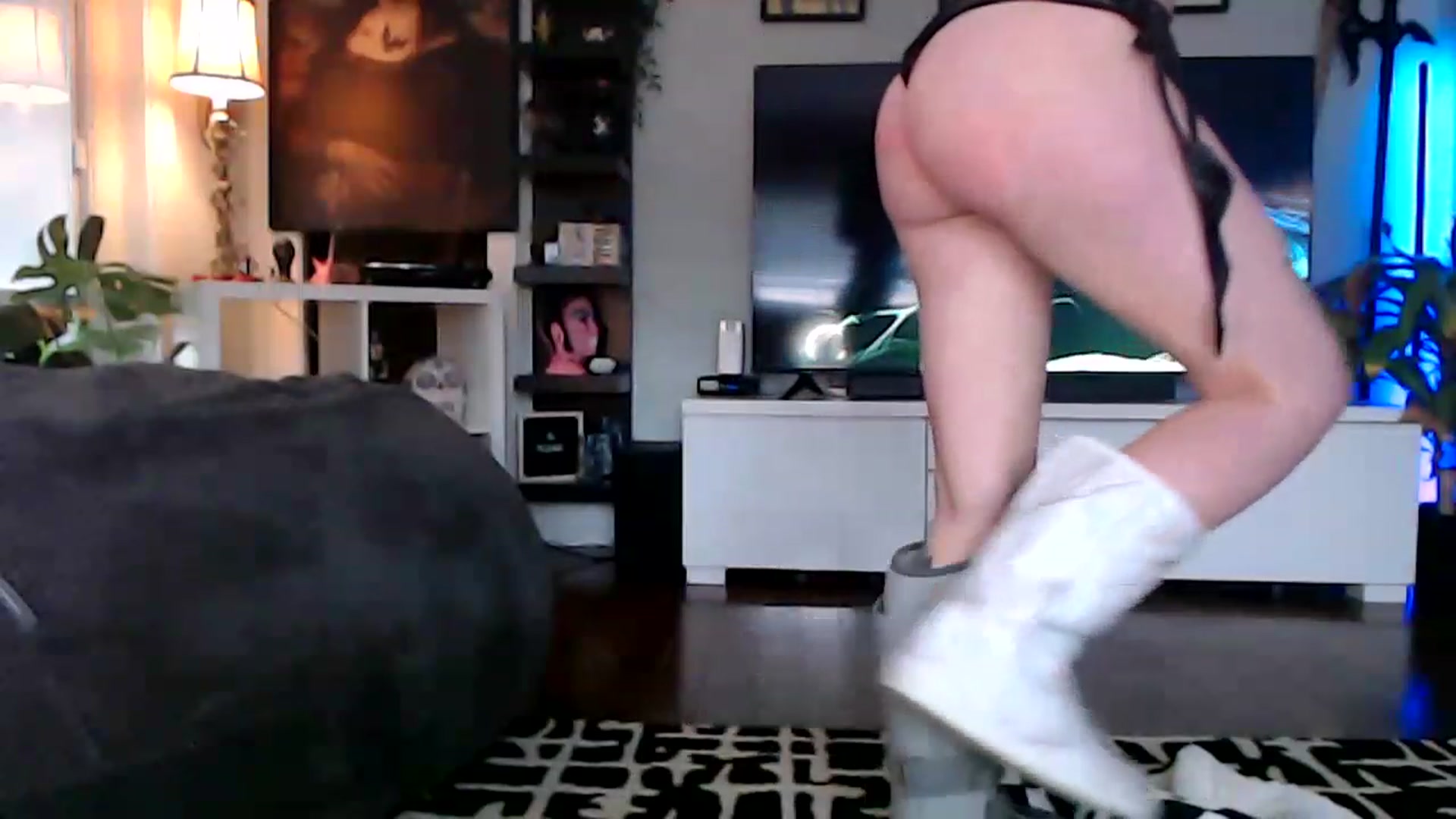 Gallery image thumbnail from hornyunicornn's myfreecams stream on, 03/01/2023, 24:12 image 19 of 20