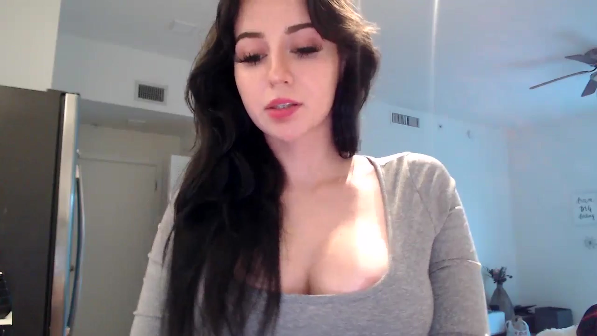 Gallery image thumbnail from hot_emo_girl's myfreecams stream on, 08/16/2024, 23:35 image 7 of 20