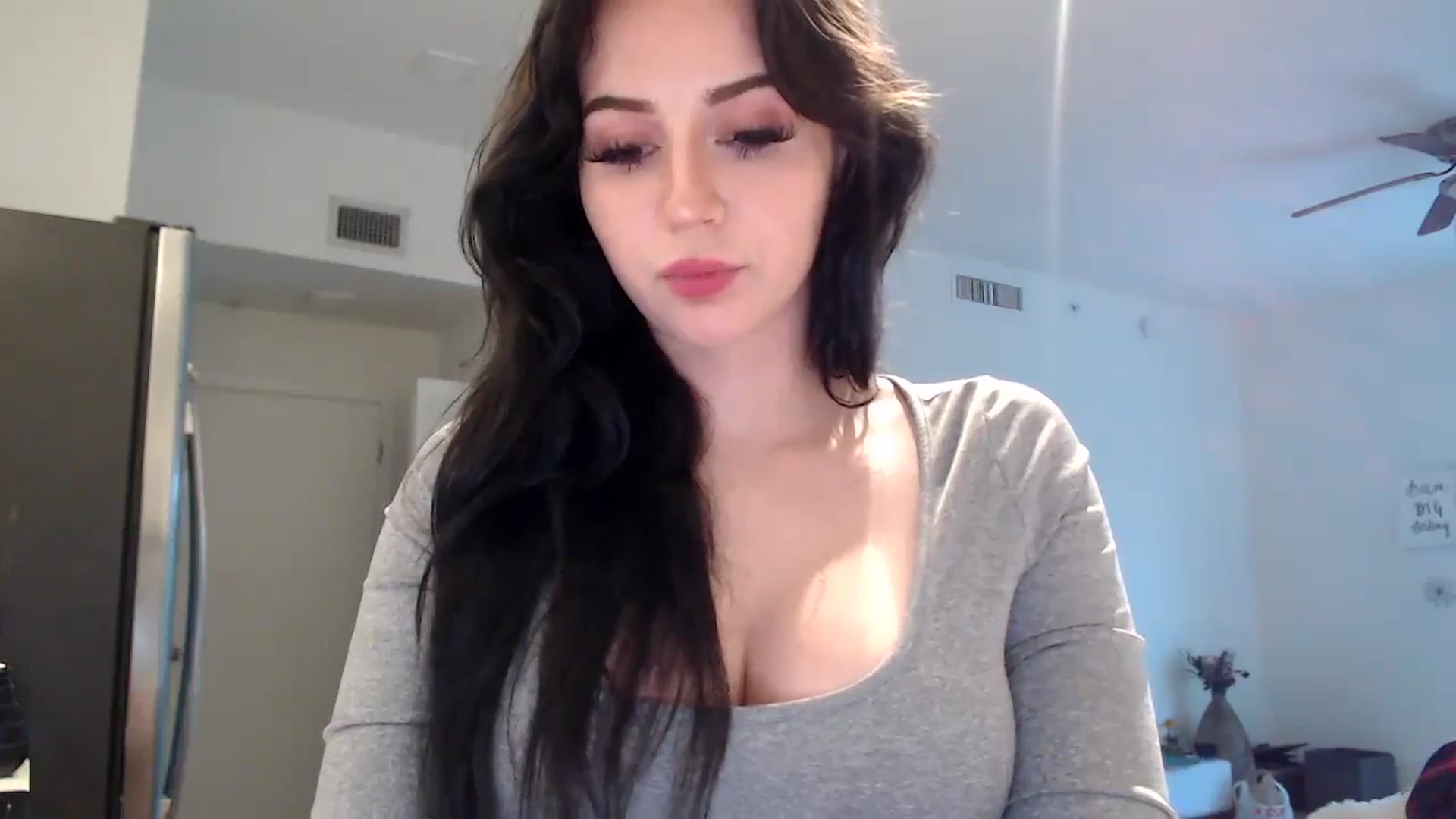 Gallery image thumbnail from hot_emo_girl's myfreecams stream on, 08/16/2024, 23:35 image 9 of 20