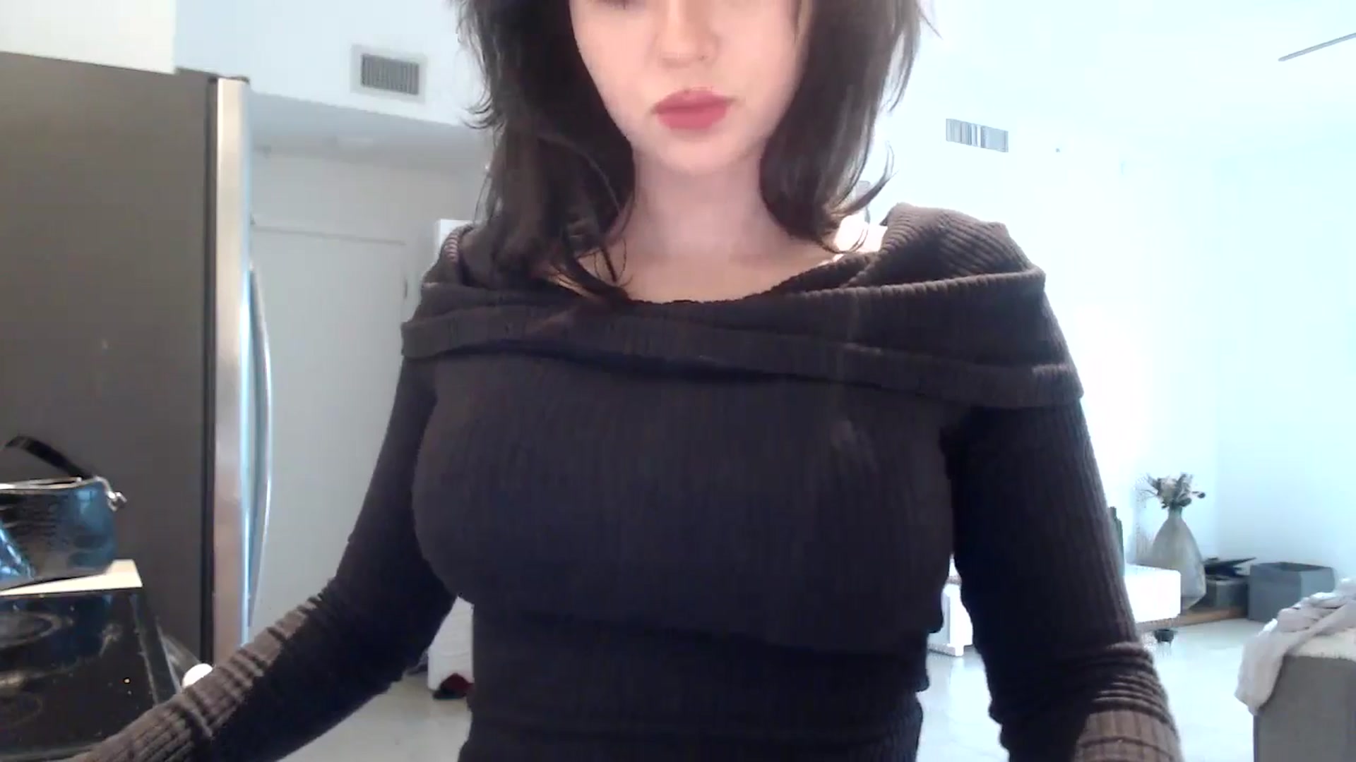 Gallery image thumbnail from hot_emo_girl's myfreecams stream on, 08/18/2024, 22:53 image 14 of 20