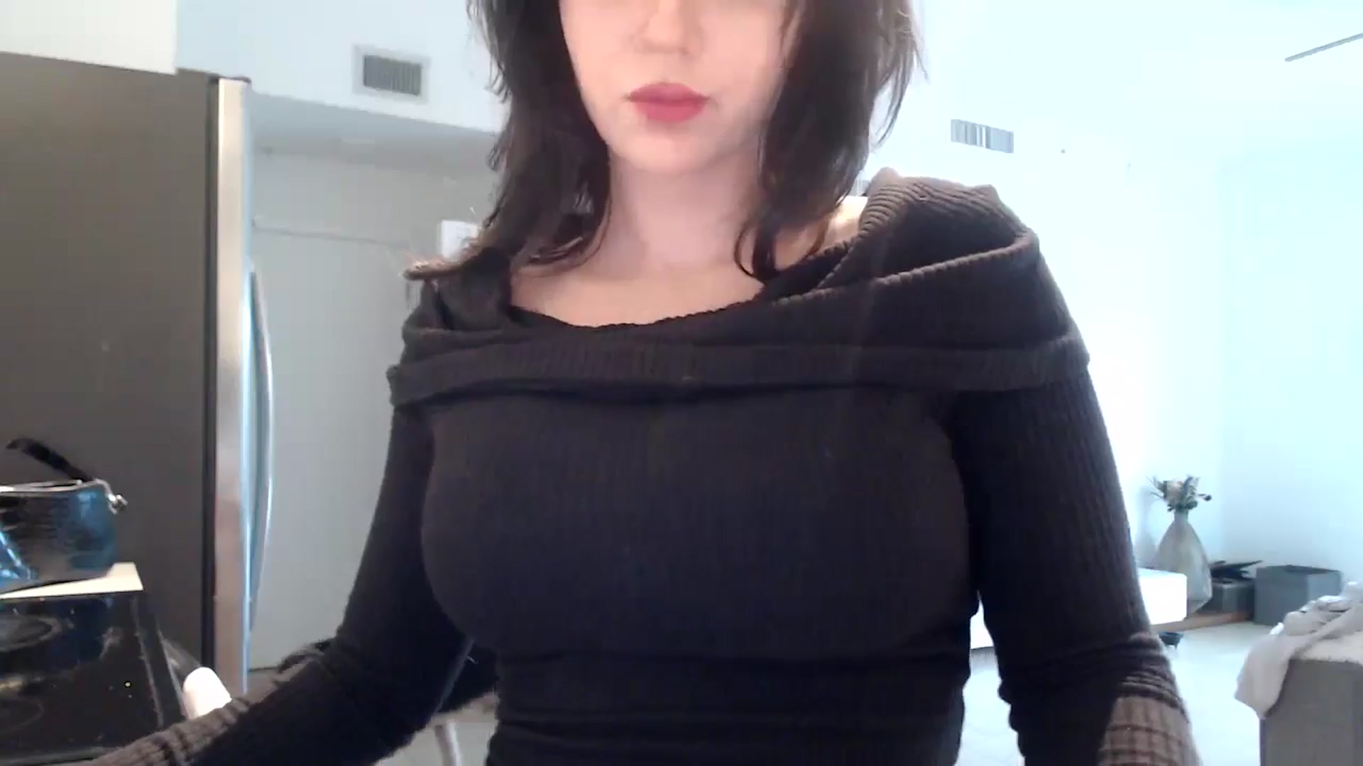 Gallery image thumbnail from hot_emo_girl's myfreecams stream on, 08/18/2024, 22:53 image 13 of 20