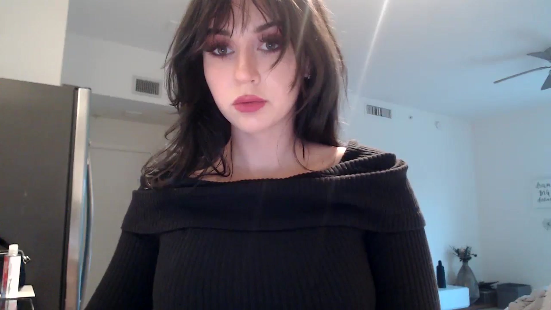 Gallery image thumbnail from hot_emo_girl's myfreecams stream on, 08/18/2024, 23:50 image 20 of 20