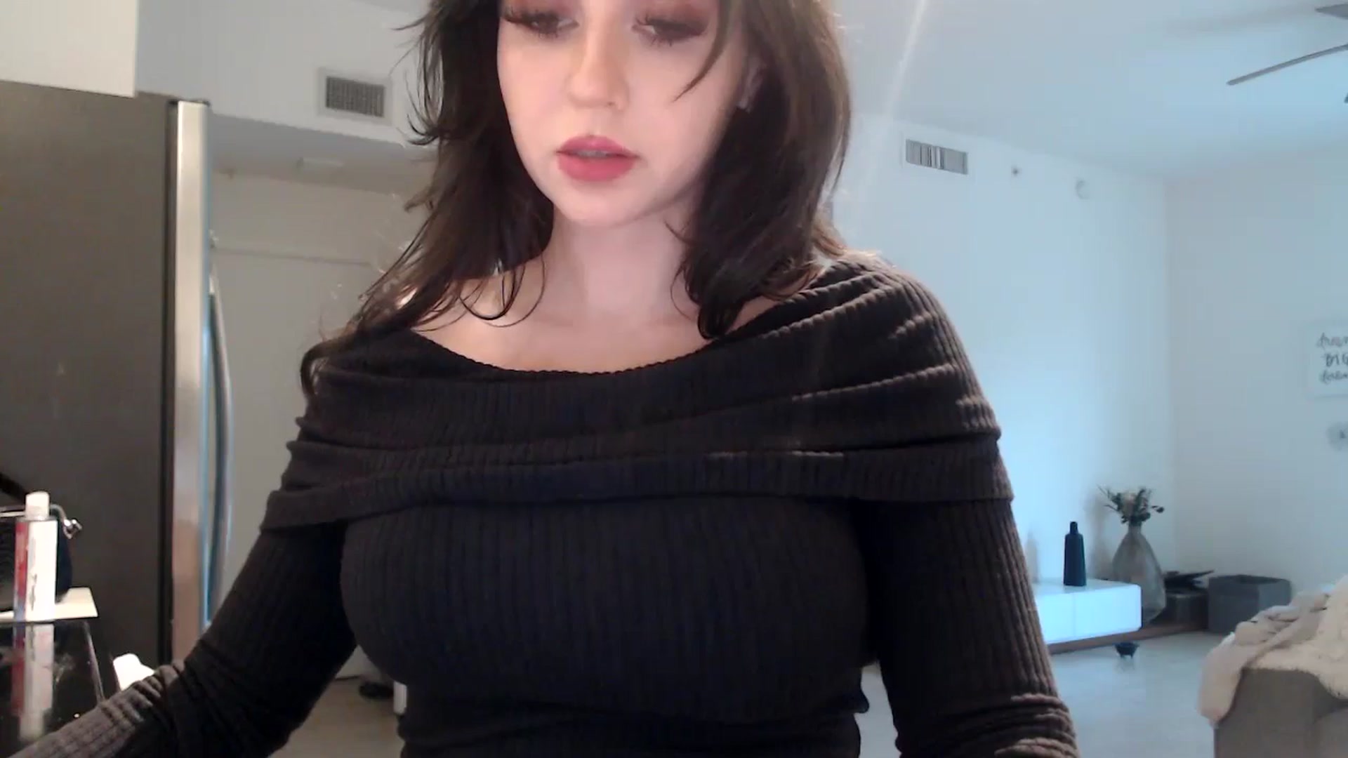 Gallery image thumbnail from hot_emo_girl's myfreecams stream on, 08/18/2024, 23:50 image 19 of 20
