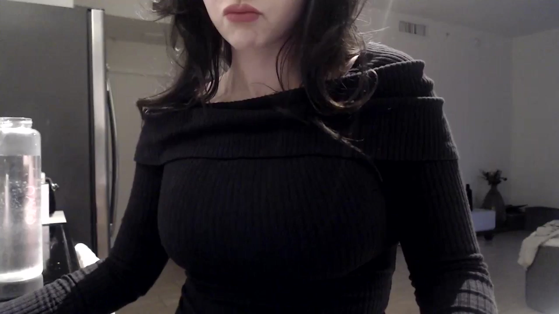 Gallery image thumbnail from hot_emo_girl's myfreecams stream on, 08/19/2024, 24:25 image 1 of 20