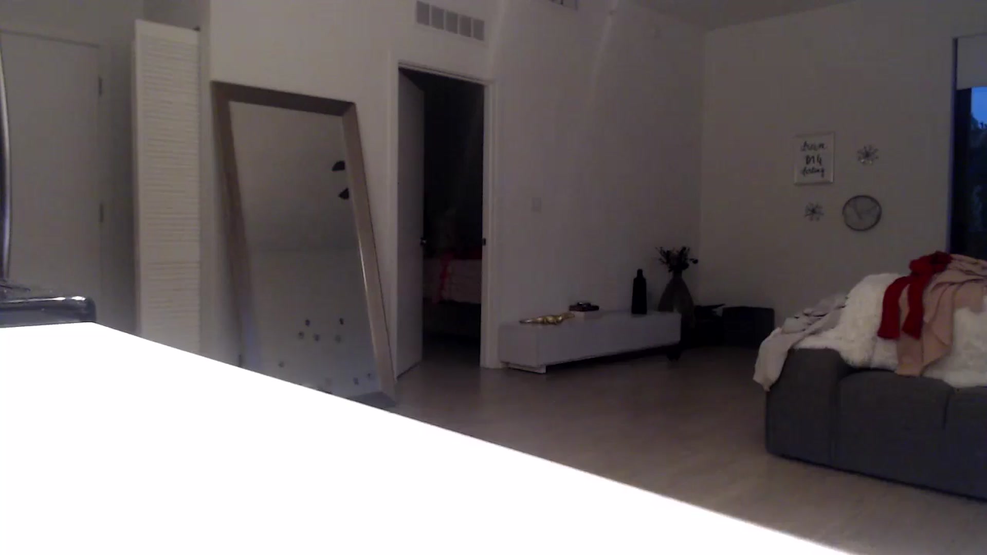 Gallery image thumbnail from hot_emo_girl's myfreecams stream on, 08/19/2024, 24:25 image 8 of 20