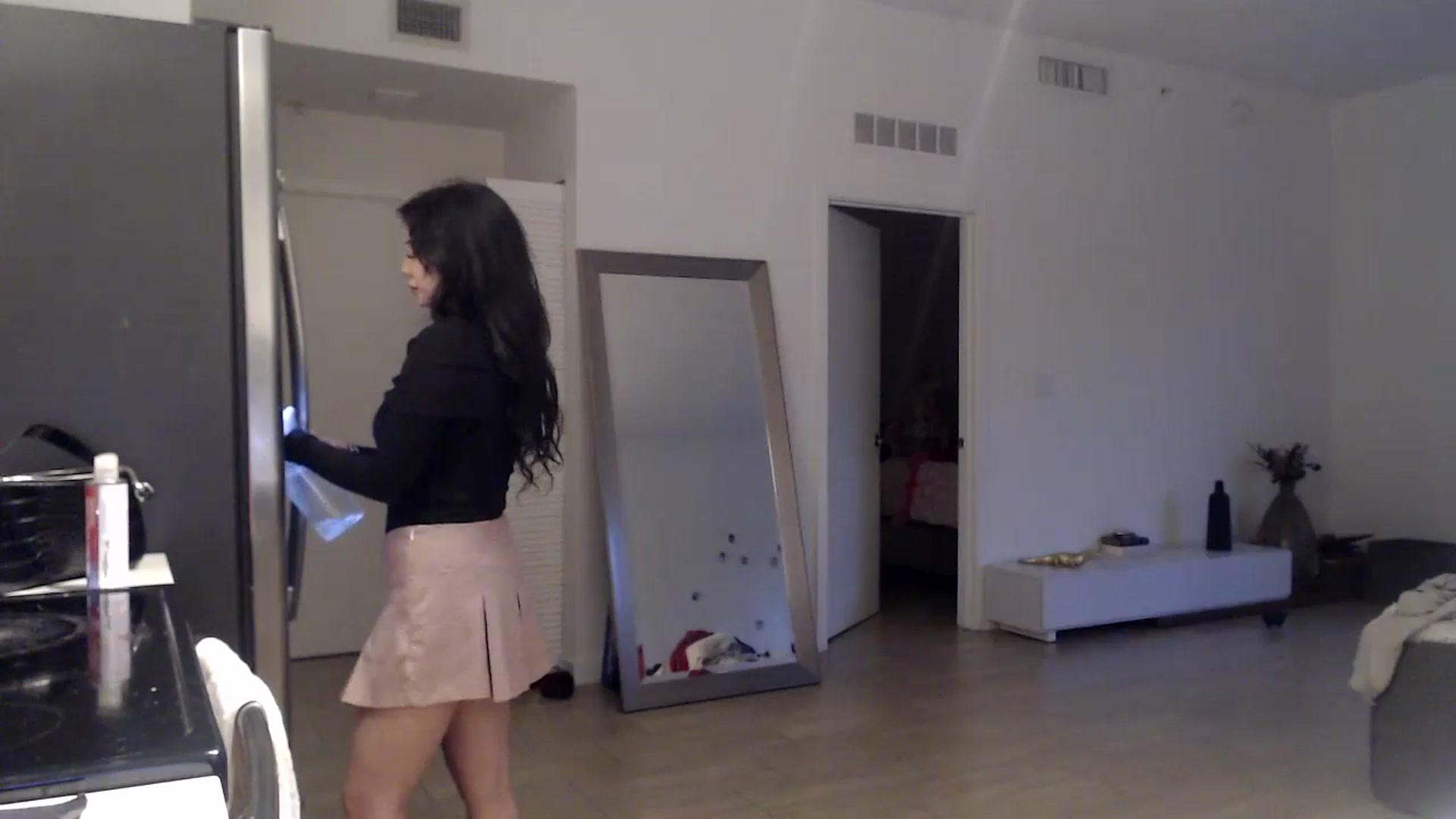 Gallery image thumbnail from hot_emo_girl's myfreecams stream on, 08/19/2024, 24:26 image 7 of 20