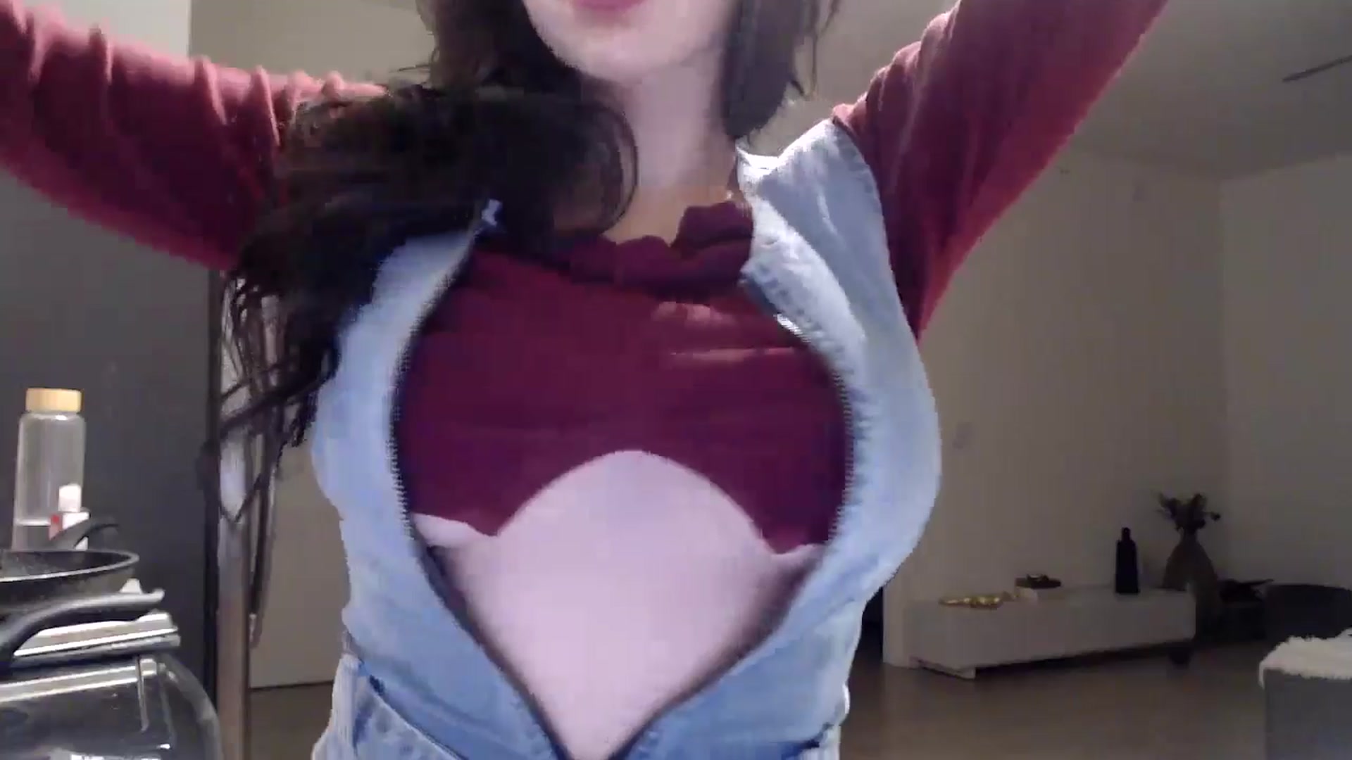 Gallery image thumbnail from hot_emo_girl's myfreecams stream on, 08/21/2024, 02:53 image 8 of 20