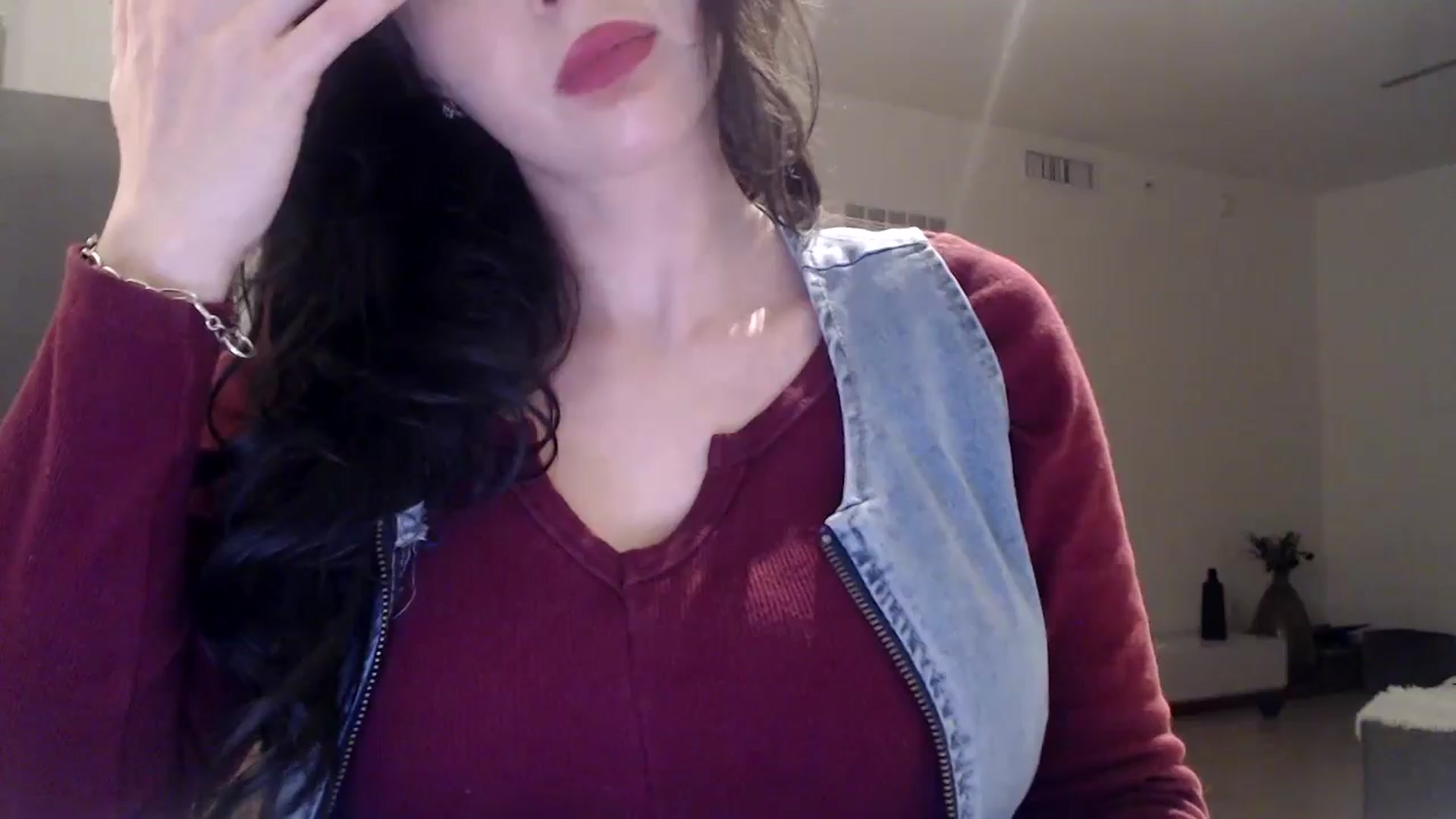 Gallery image thumbnail from hot_emo_girl's myfreecams stream on, 08/21/2024, 02:53 image 1 of 20