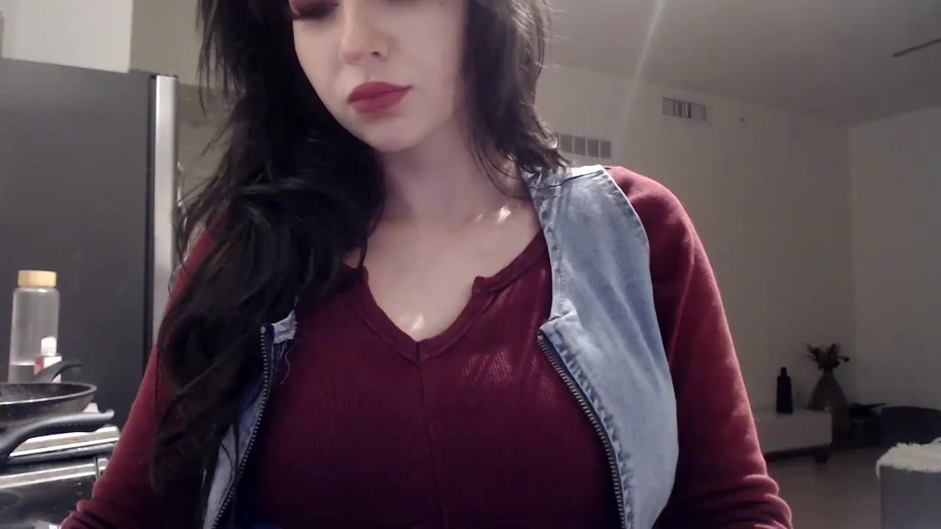 Gallery image thumbnail from hot_emo_girl's myfreecams stream on, 08/21/2024, 02:53 image 4 of 20