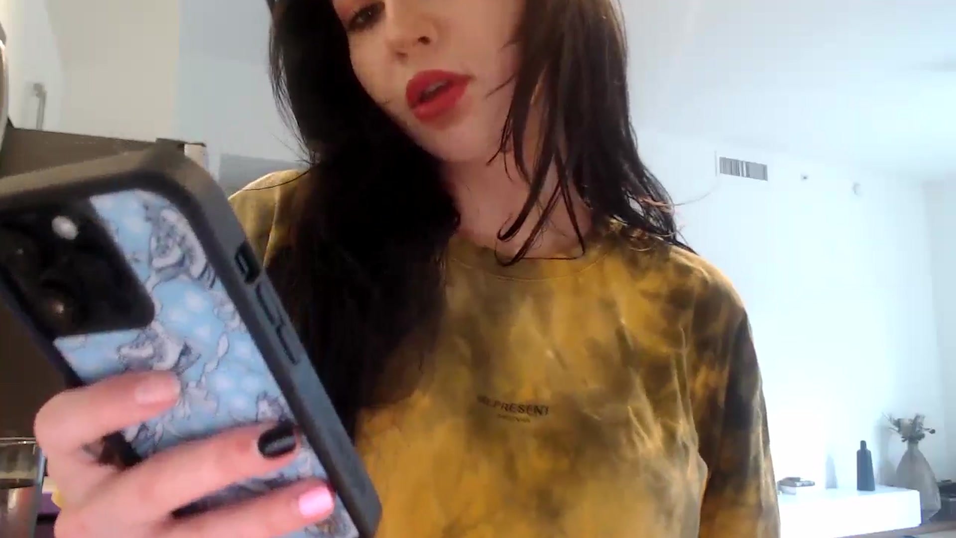 Gallery image thumbnail from hot_emo_girl's myfreecams stream on, 08/21/2024, 23:16 image 4 of 20