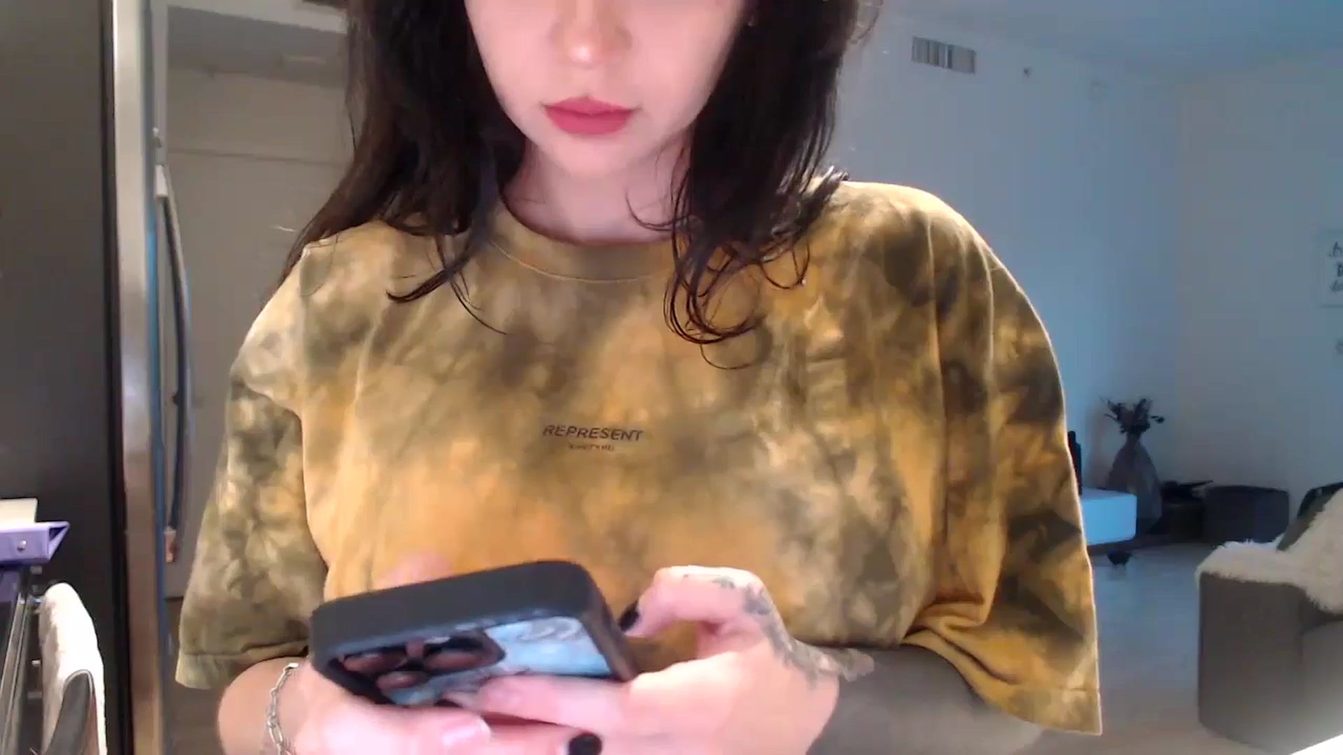 Gallery image thumbnail from hot_emo_girl's myfreecams stream on, 08/22/2024, 24:02 image 13 of 20
