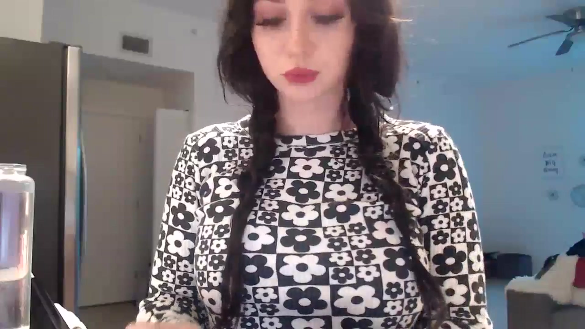 Gallery image thumbnail from hot_emo_girl's myfreecams stream on, 08/22/2024, 23:50 image 15 of 20
