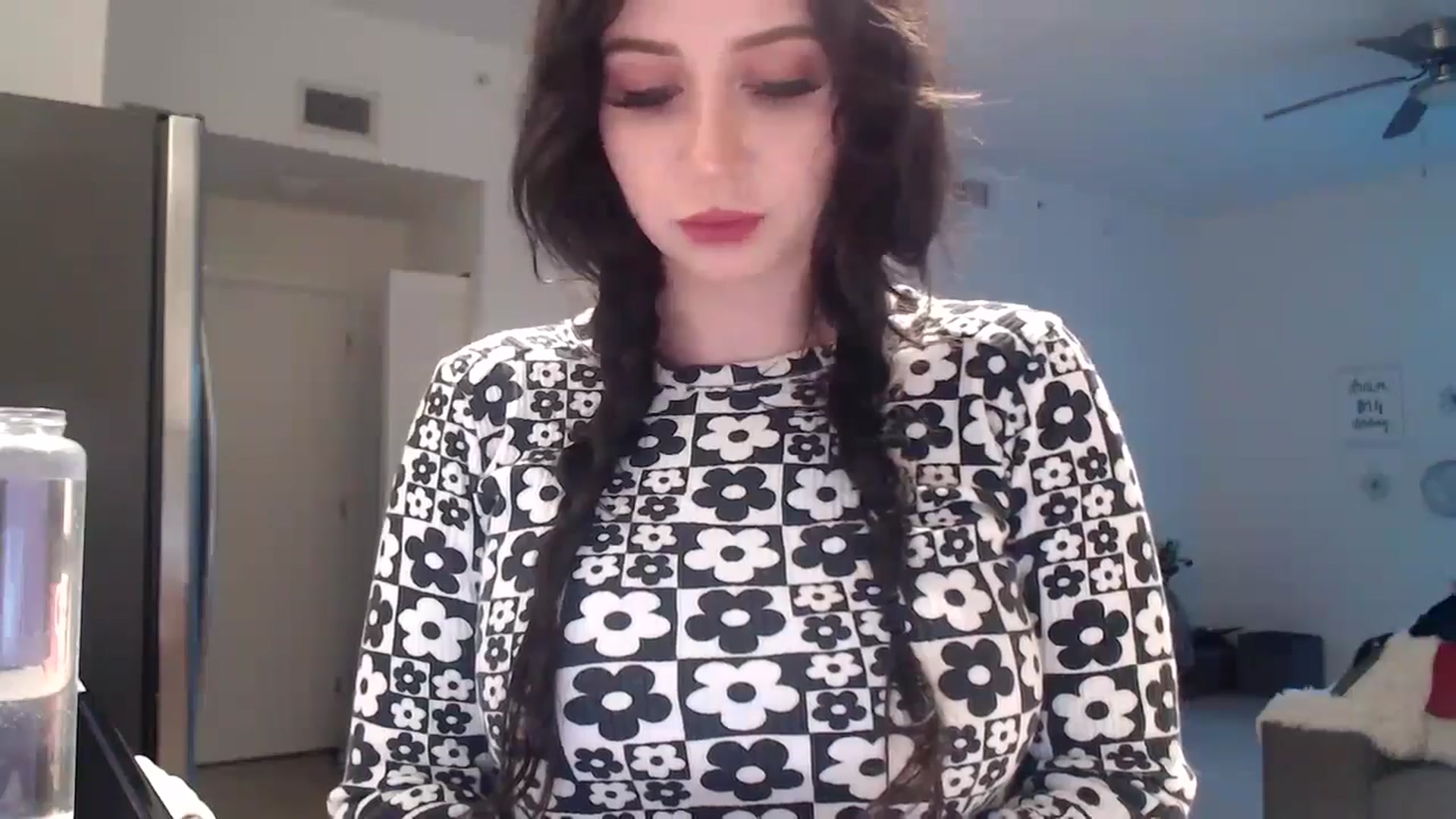 Gallery image thumbnail from hot_emo_girl's myfreecams stream on, 08/22/2024, 23:50 image 19 of 20