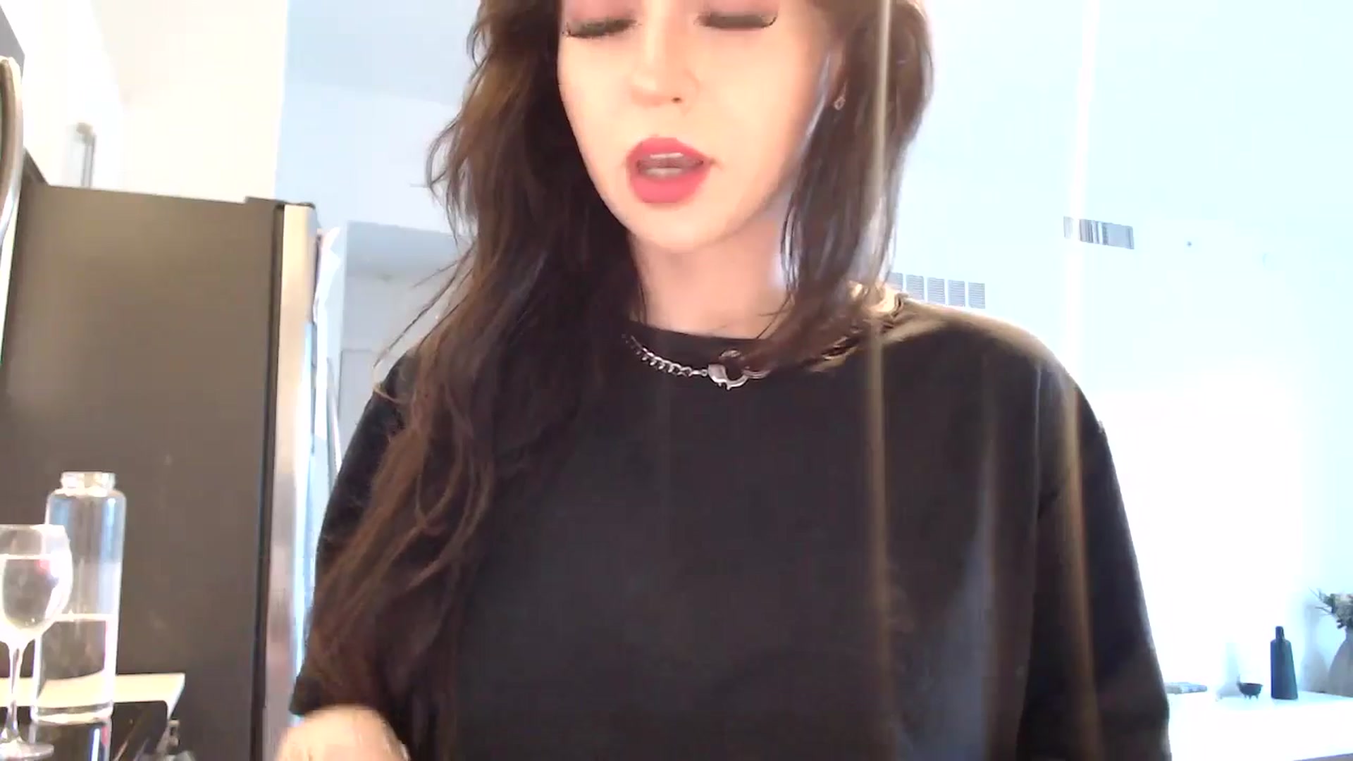 Gallery image thumbnail from hot_emo_girl's myfreecams stream on, 09/07/2024, 22:17 image 16 of 20