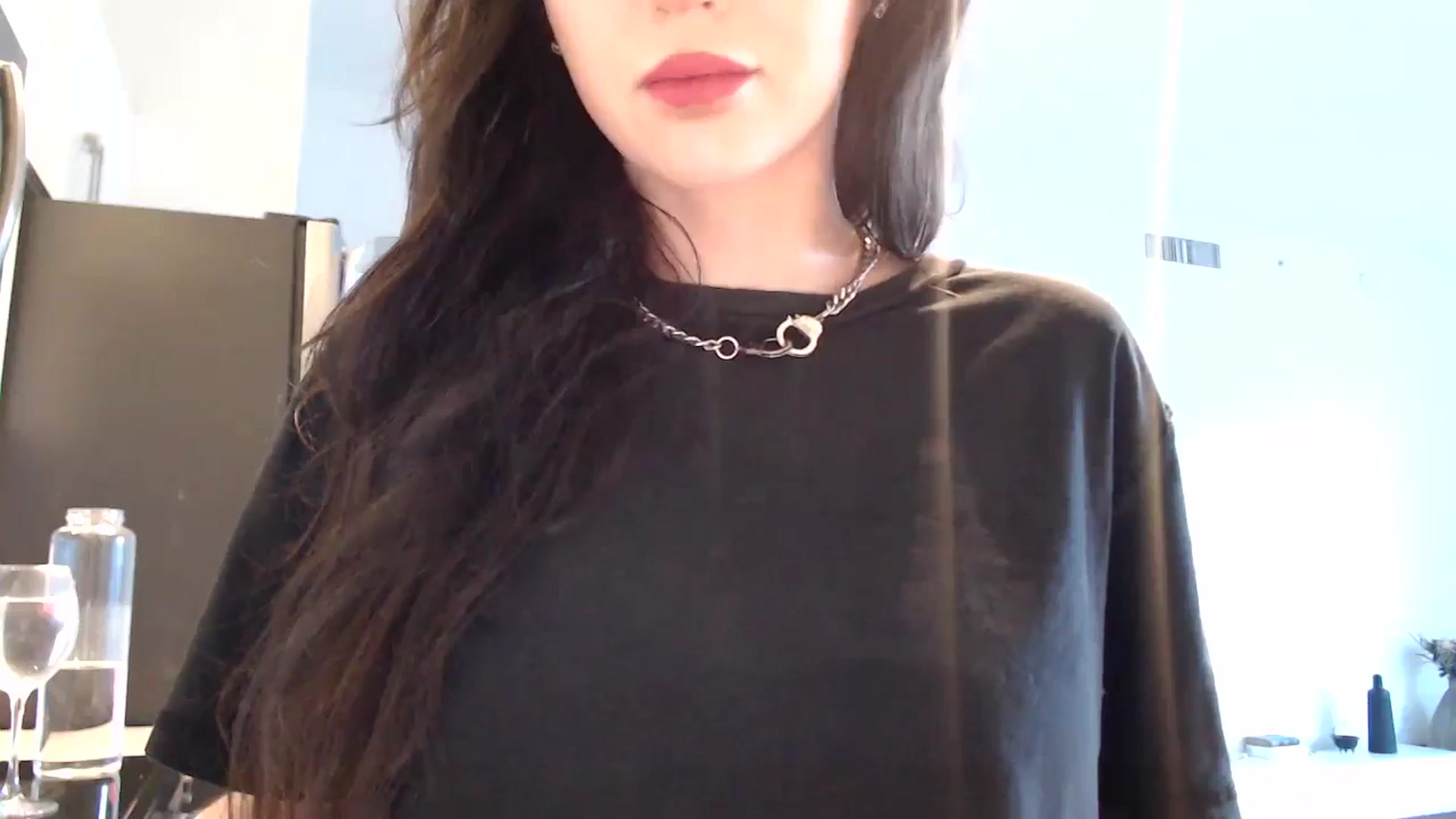 Gallery image thumbnail from hot_emo_girl's myfreecams stream on, 09/07/2024, 22:17 image 18 of 20
