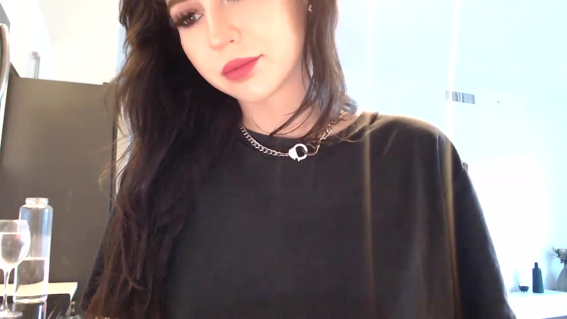 Gallery image thumbnail from hot_emo_girl's myfreecams stream on, 09/07/2024, 22:17 image 13 of 20