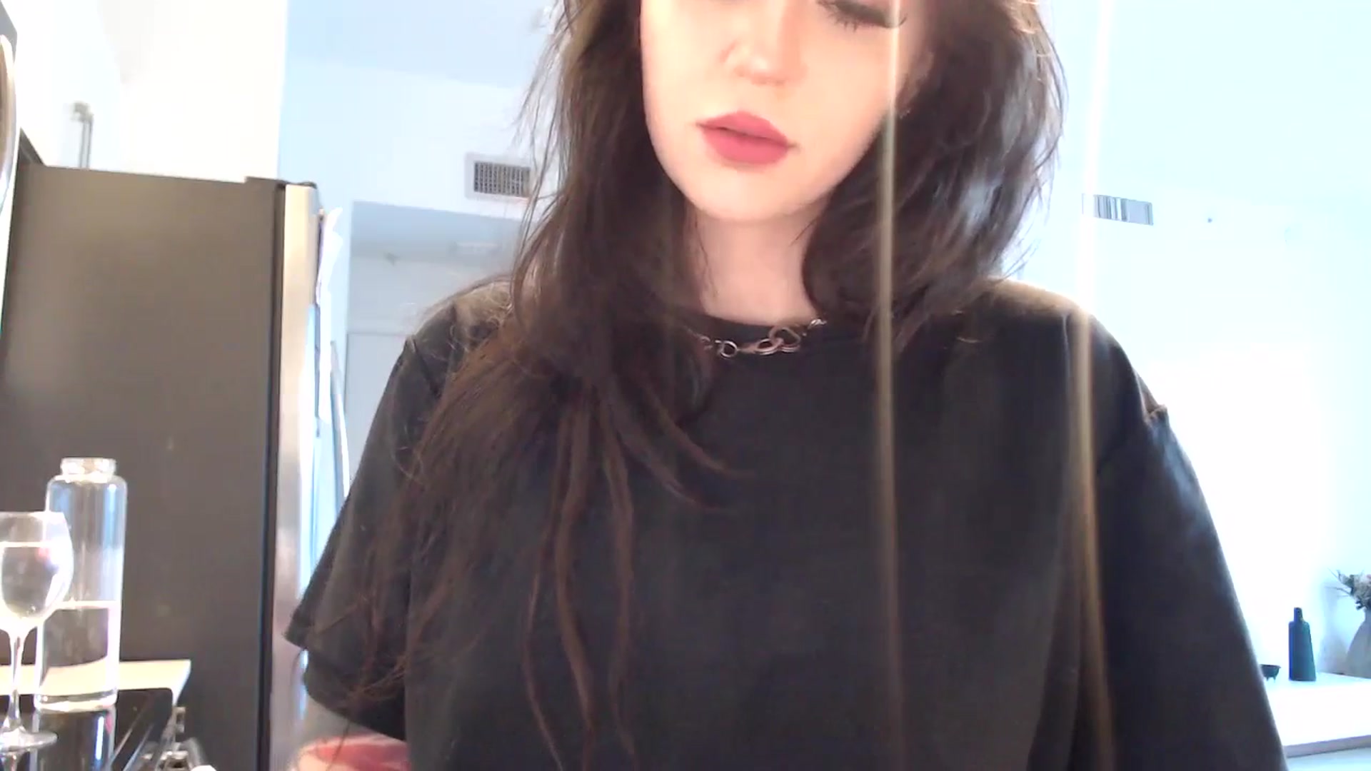 Gallery image thumbnail from hot_emo_girl's myfreecams stream on, 09/07/2024, 22:17 image 2 of 20