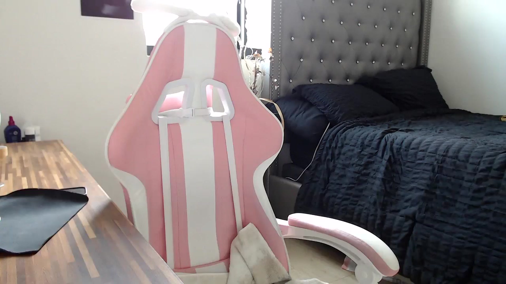 Gallery image thumbnail from hot_emo_girl's myfreecams stream on, 09/12/2024, 20:07 image 6 of 20