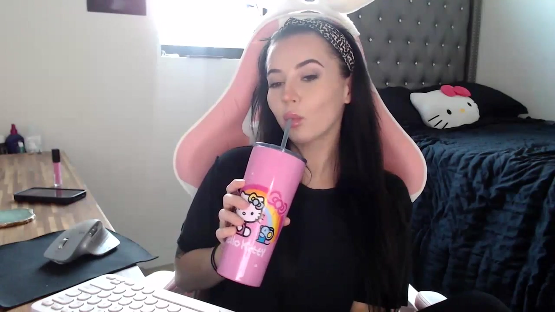 Gallery image thumbnail from hot_emo_girl's myfreecams stream on, 09/21/2024, 22:46 image 20 of 20
