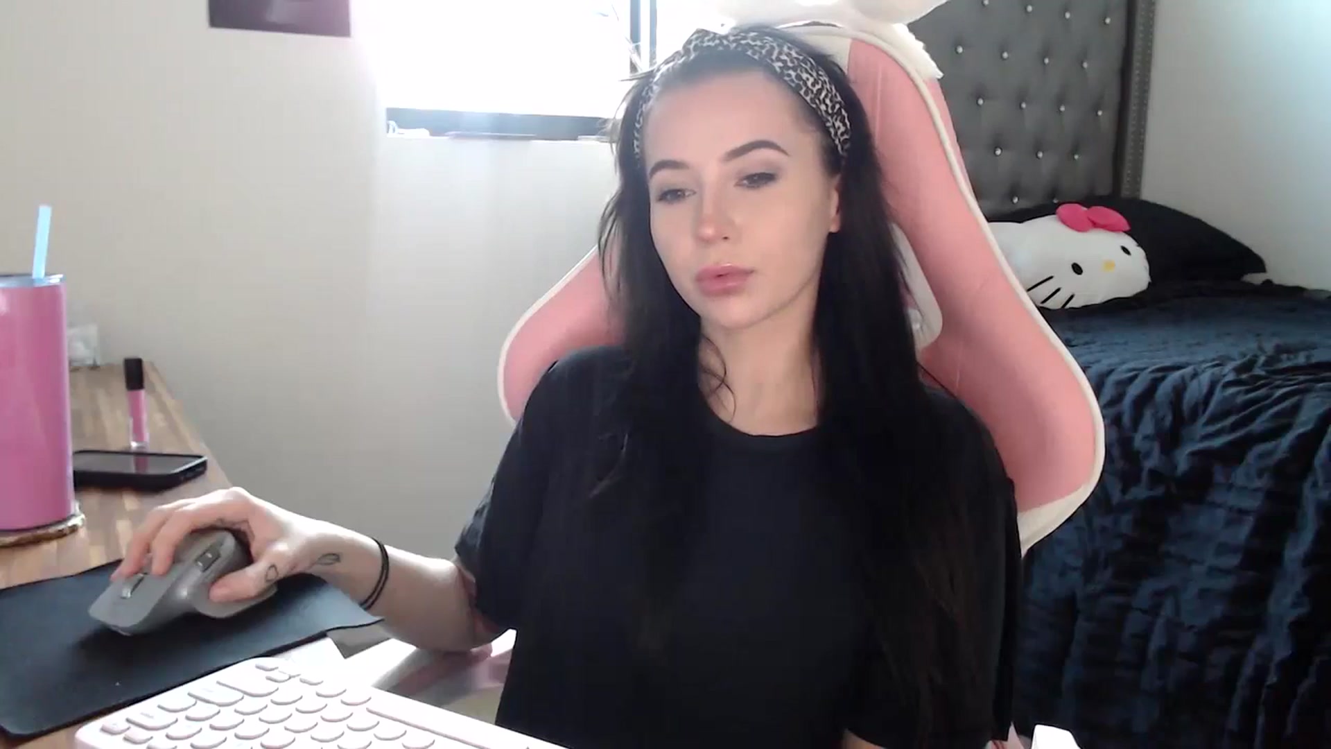 Gallery image thumbnail from hot_emo_girl's myfreecams stream on, 09/21/2024, 22:46 image 18 of 20